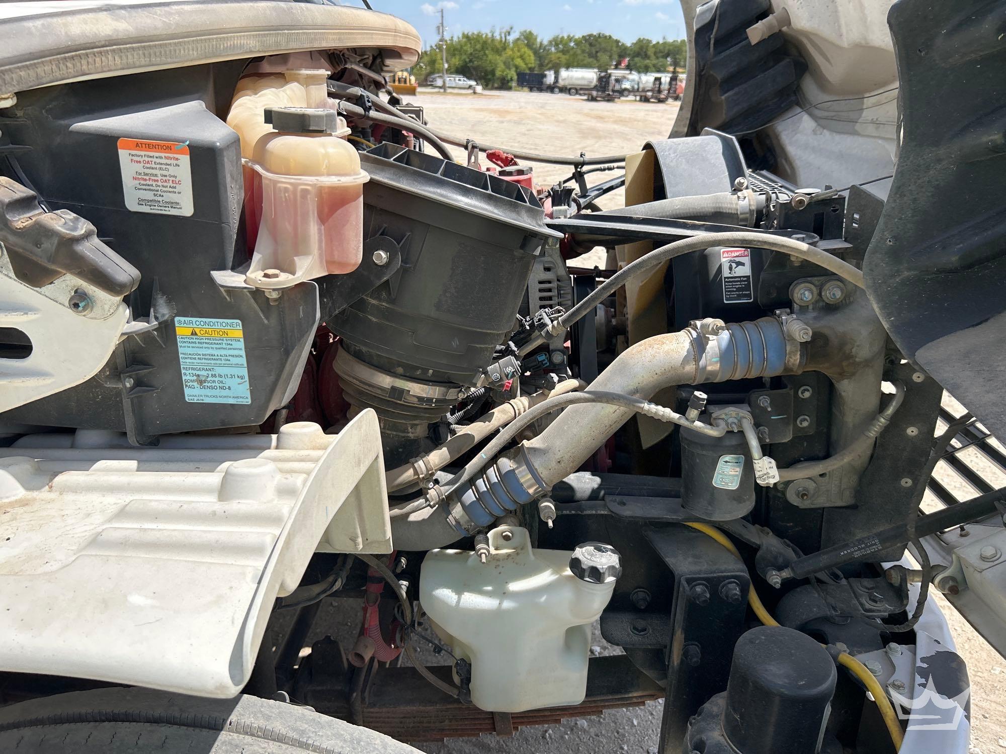 2019 Freightliner M2 106