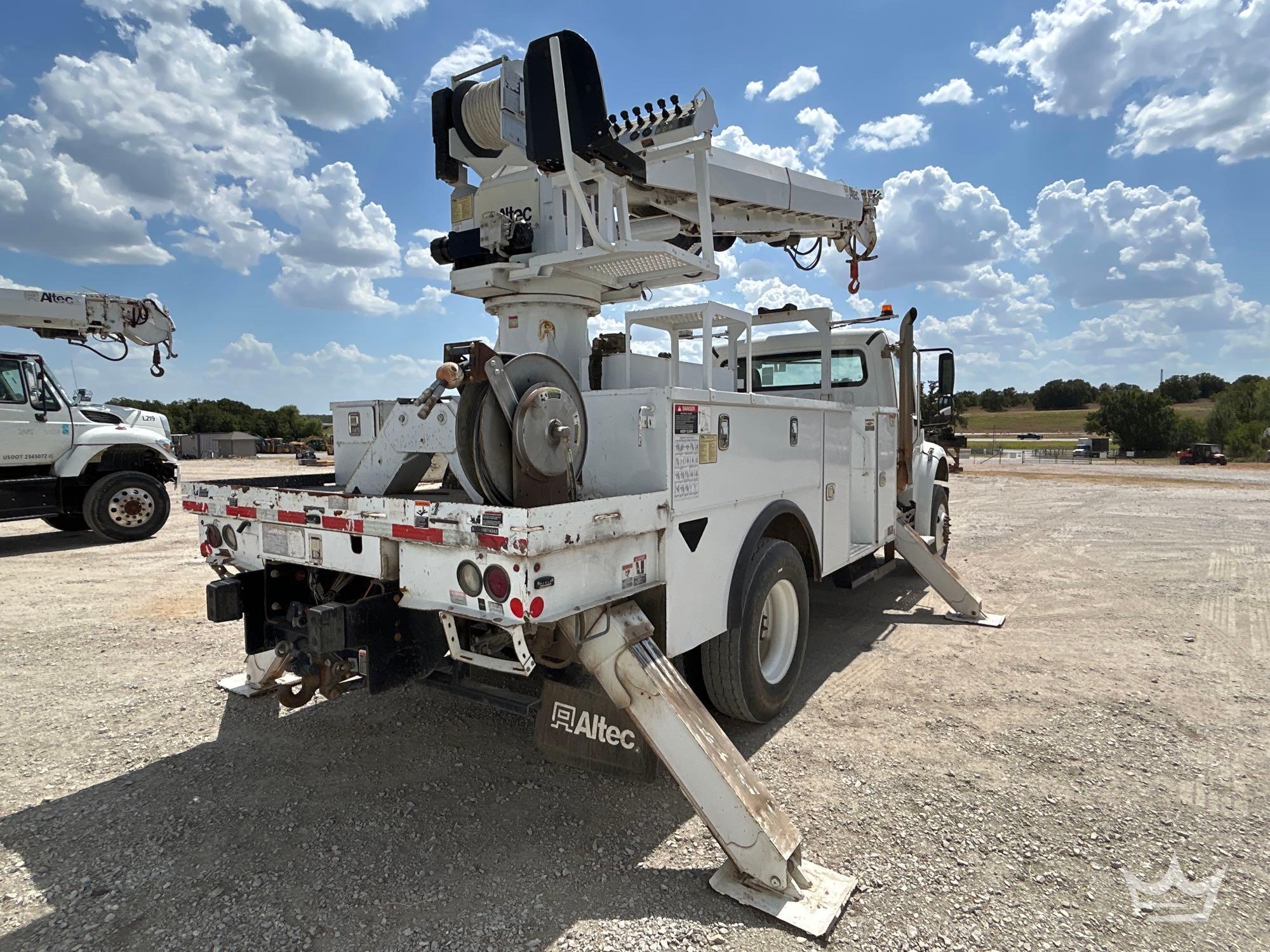 2019 Freightliner M2 106