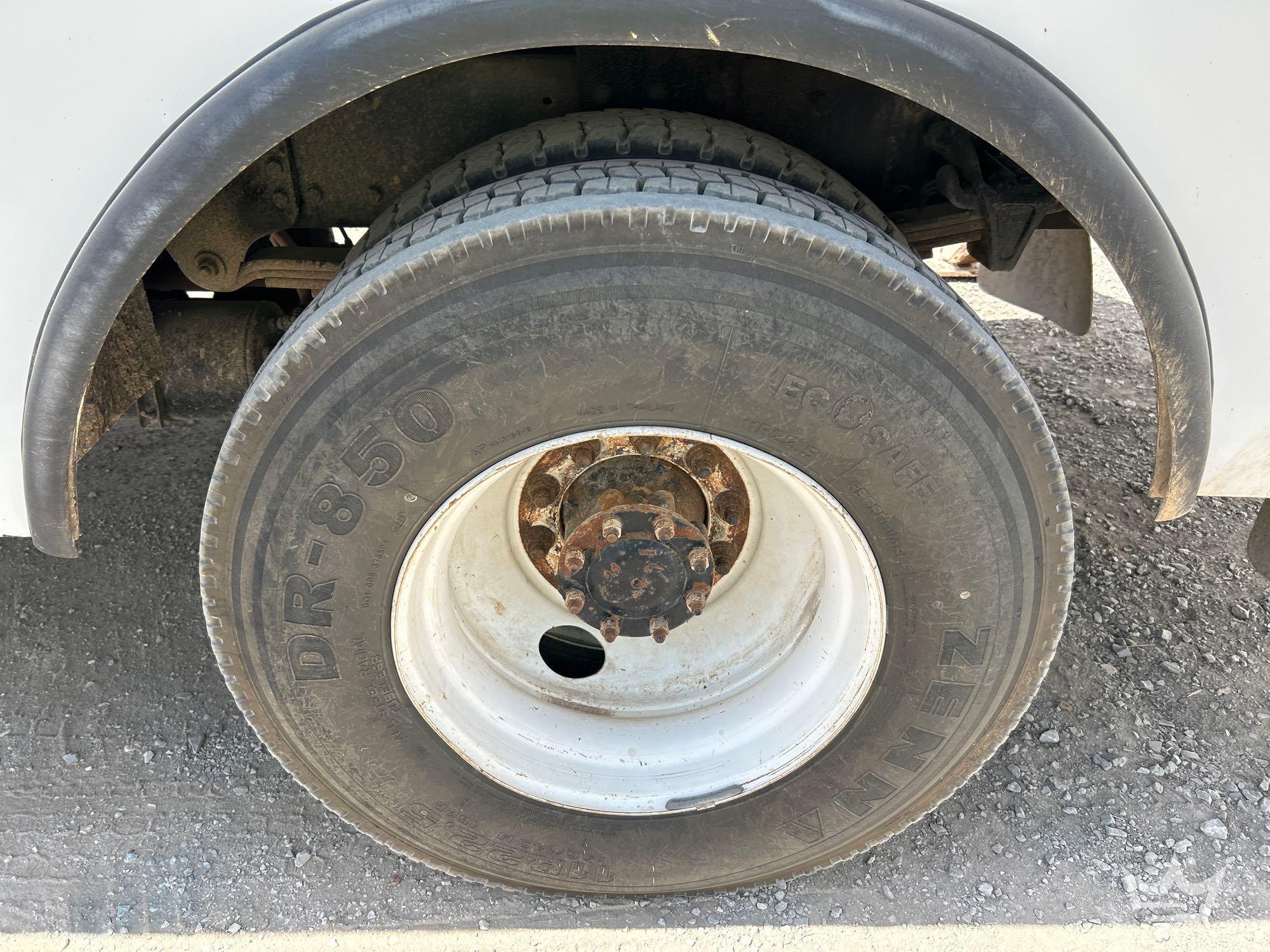 2019 Freightliner M2 106