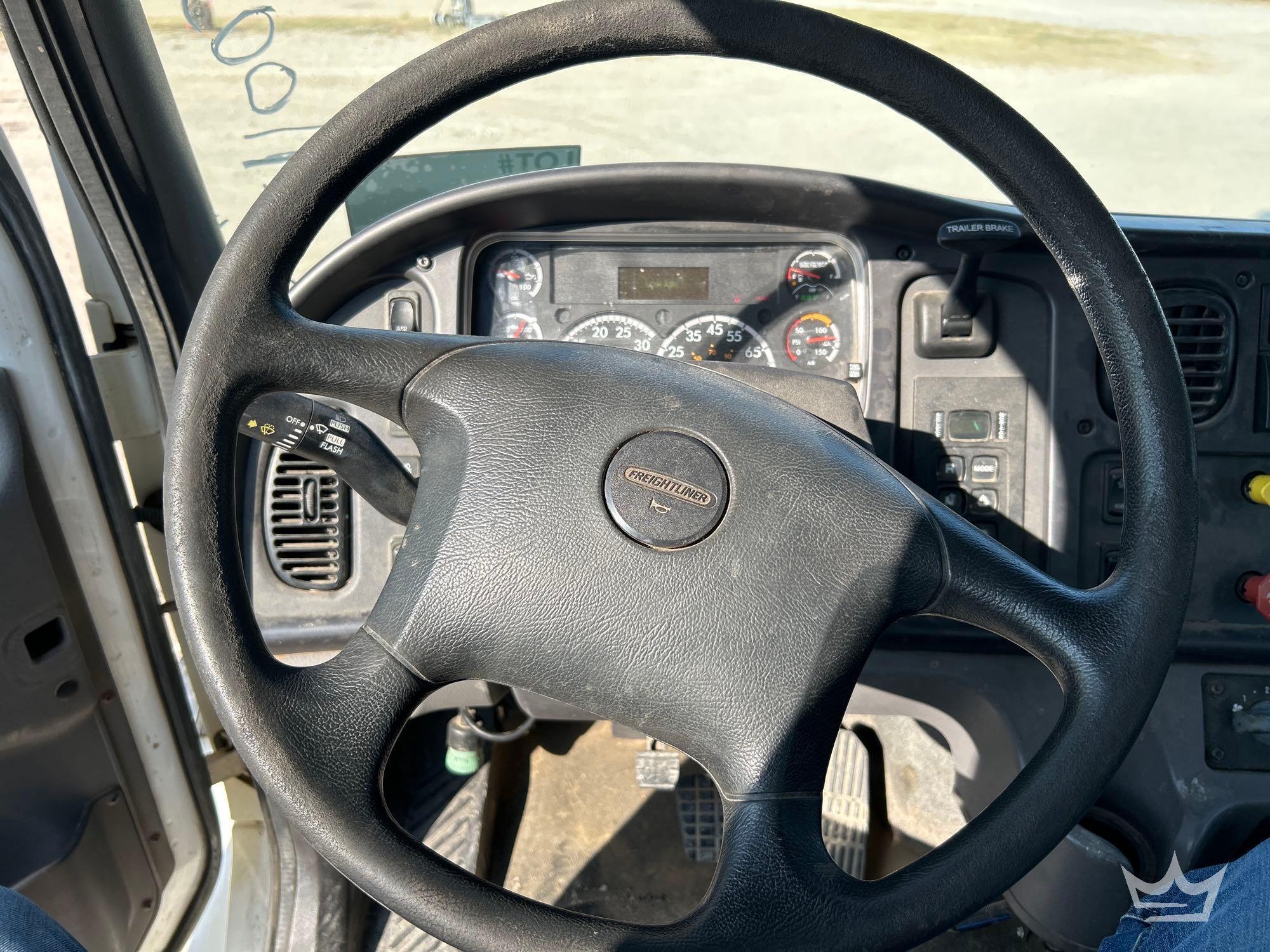 2018 Freightliner M2 106