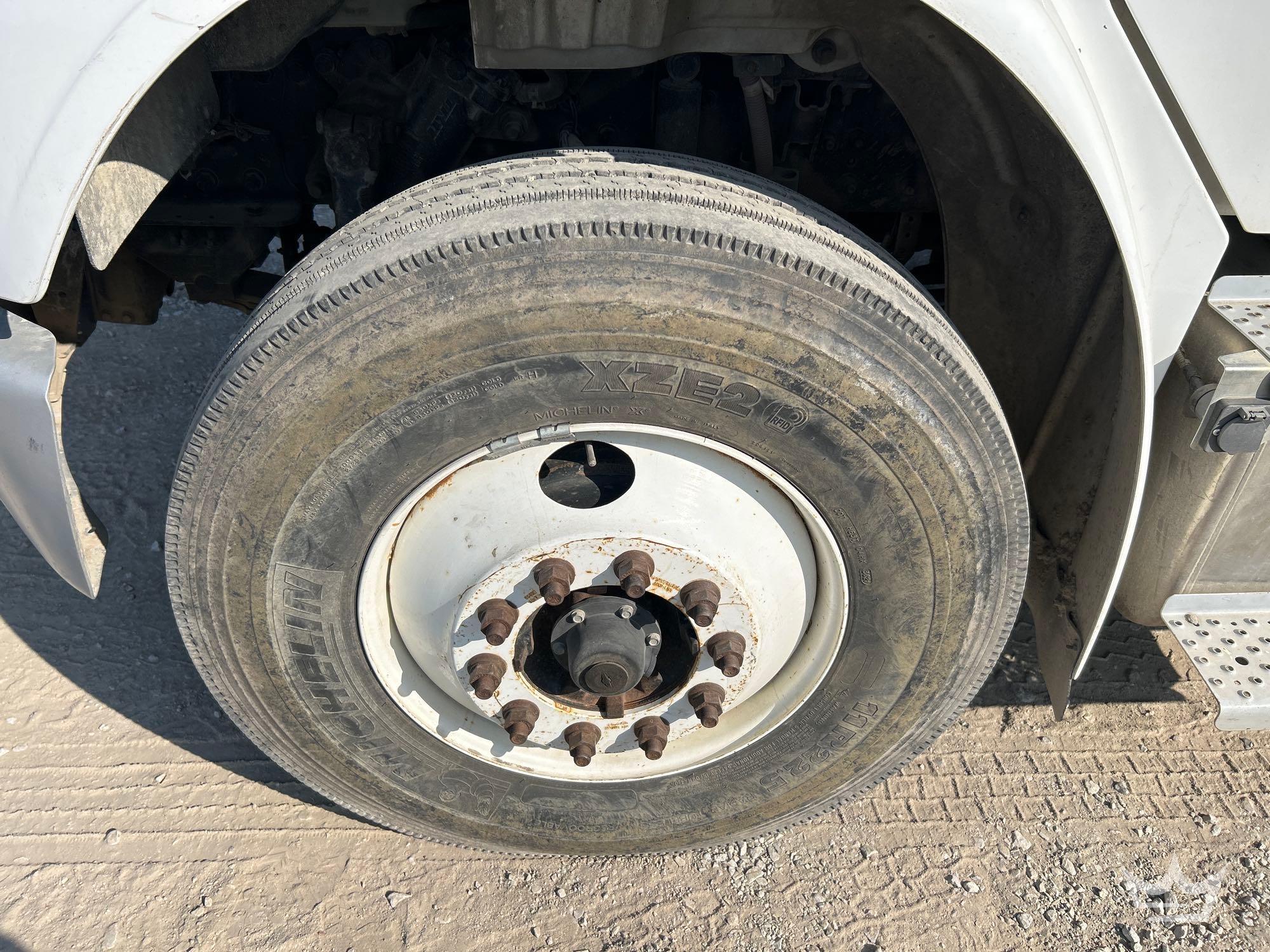 2018 Freightliner M2 106