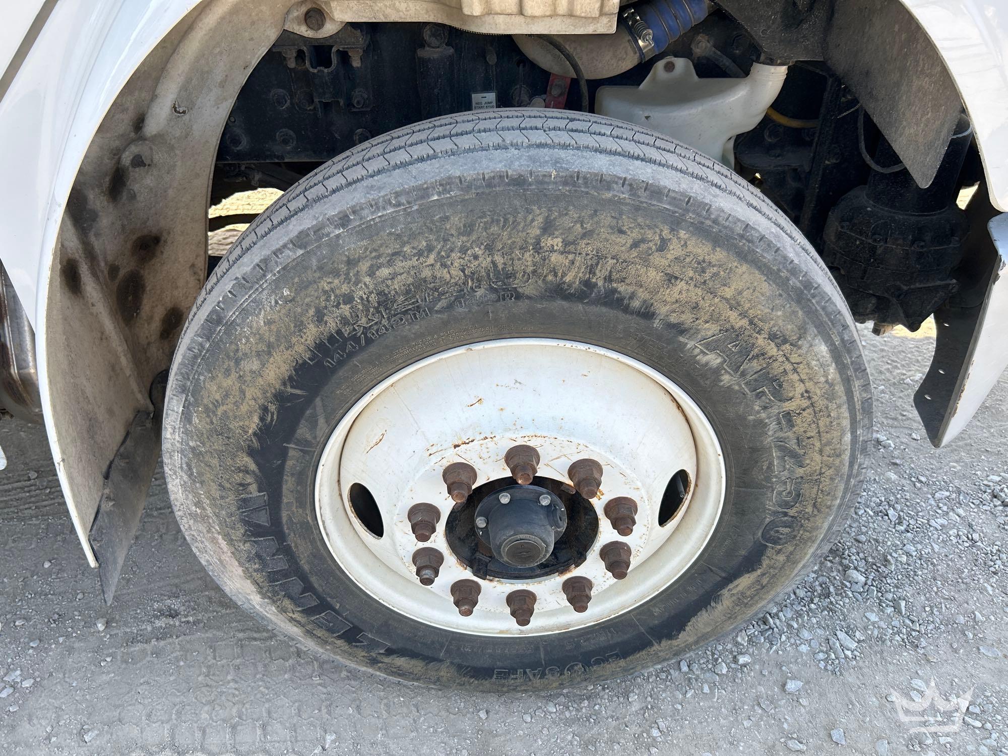 2018 Freightliner M2 106