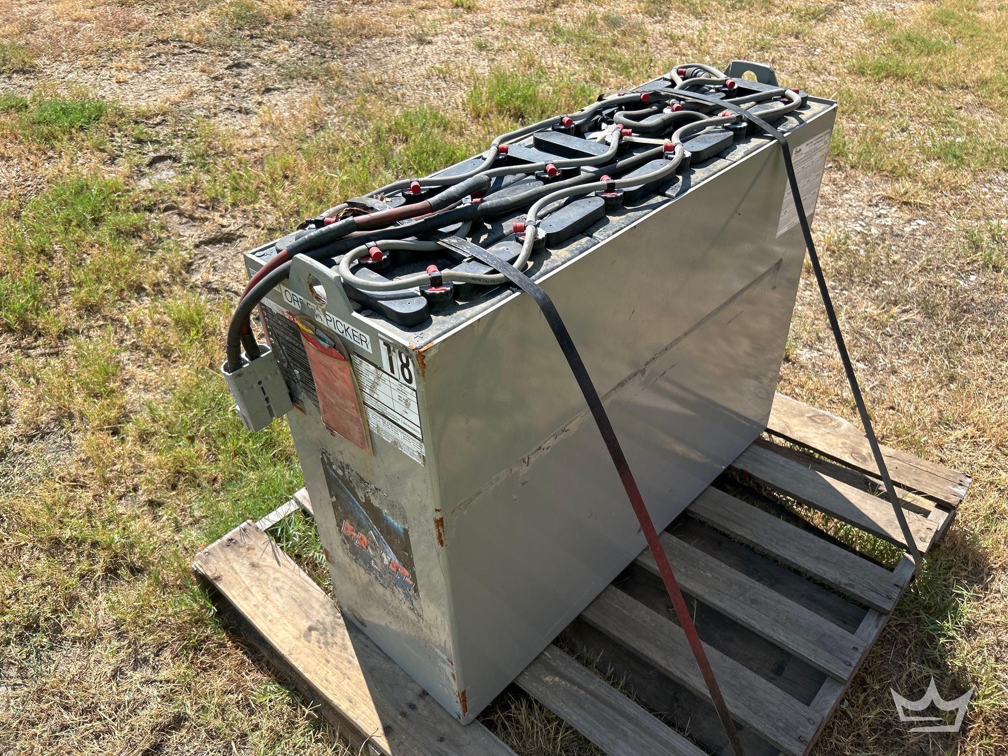 2006 Raymond 560