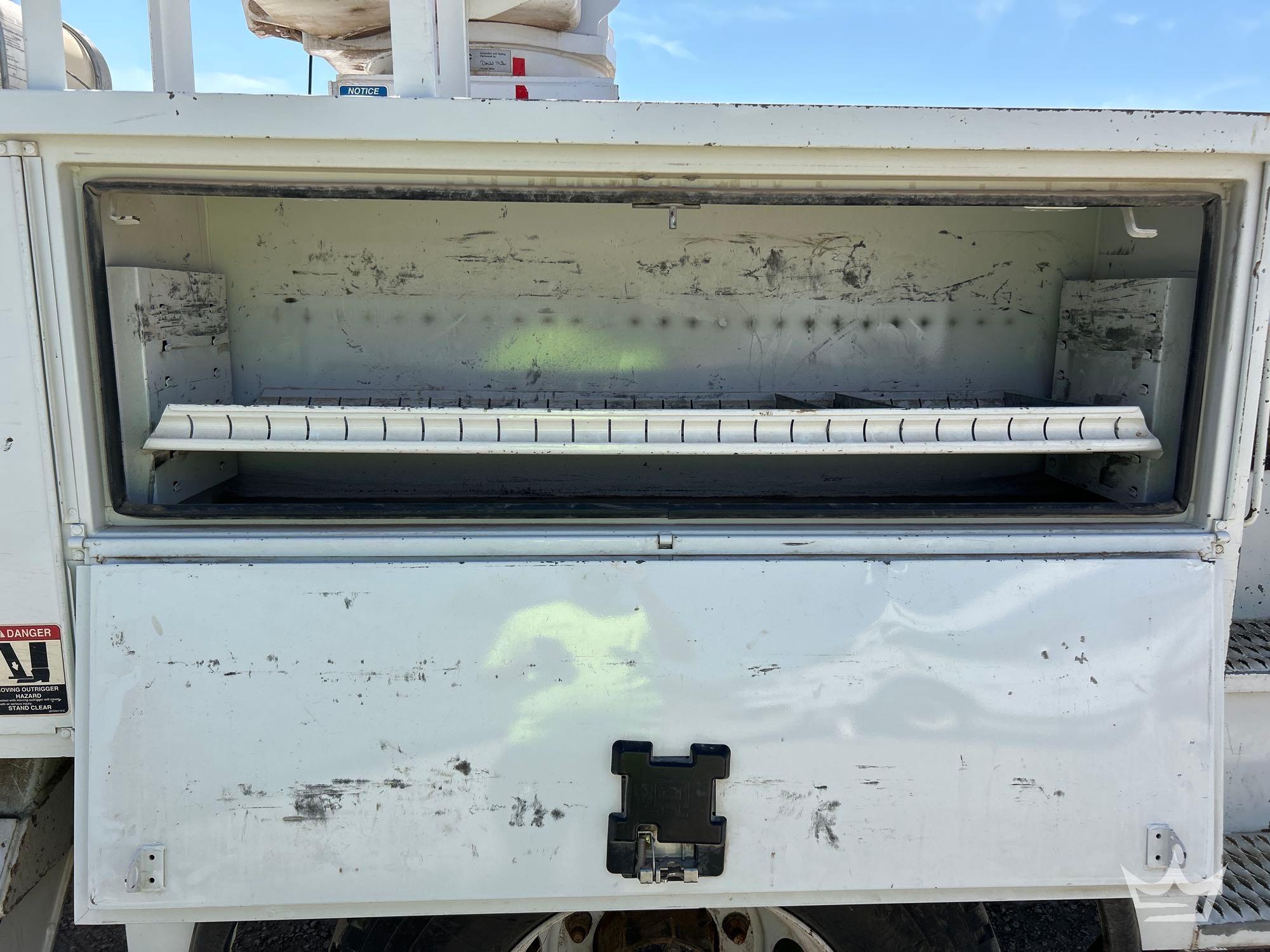 2019 Freightliner M2 106