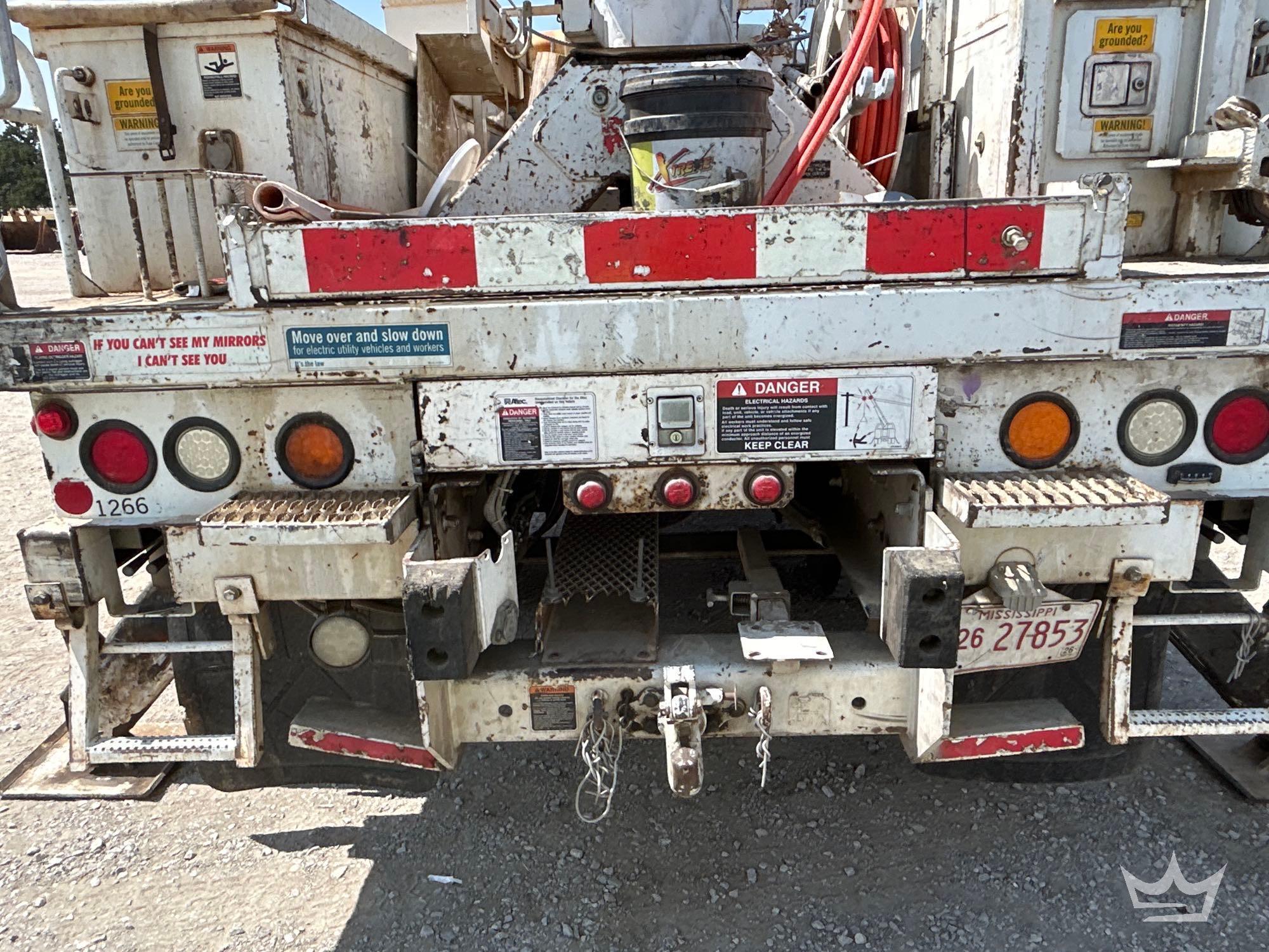 2012 Freightliner M2 106