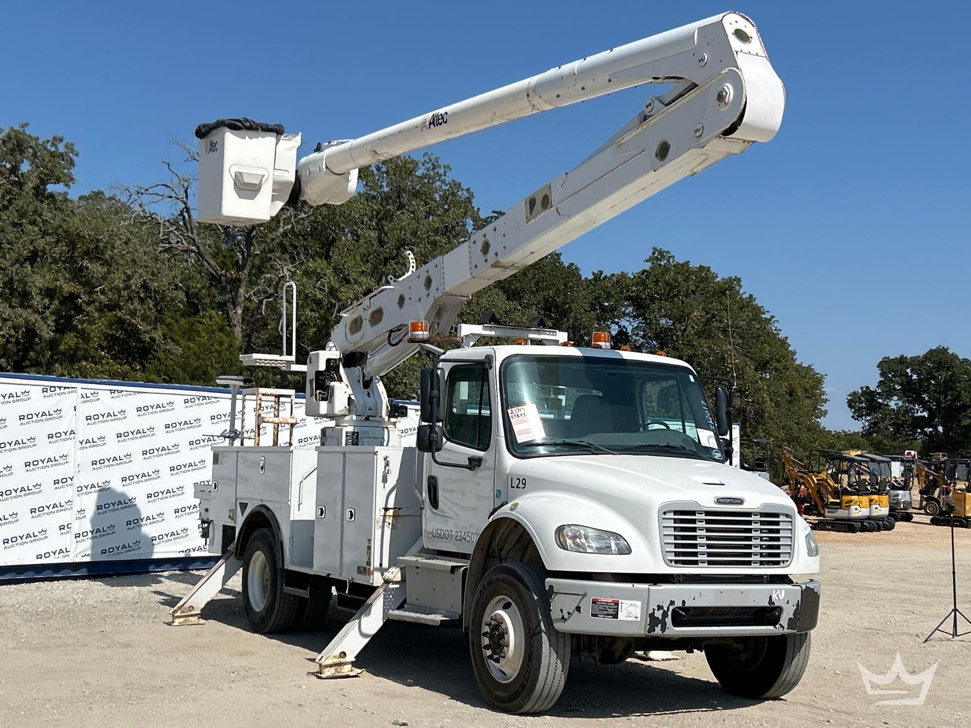 2019 Freightliner M2 106