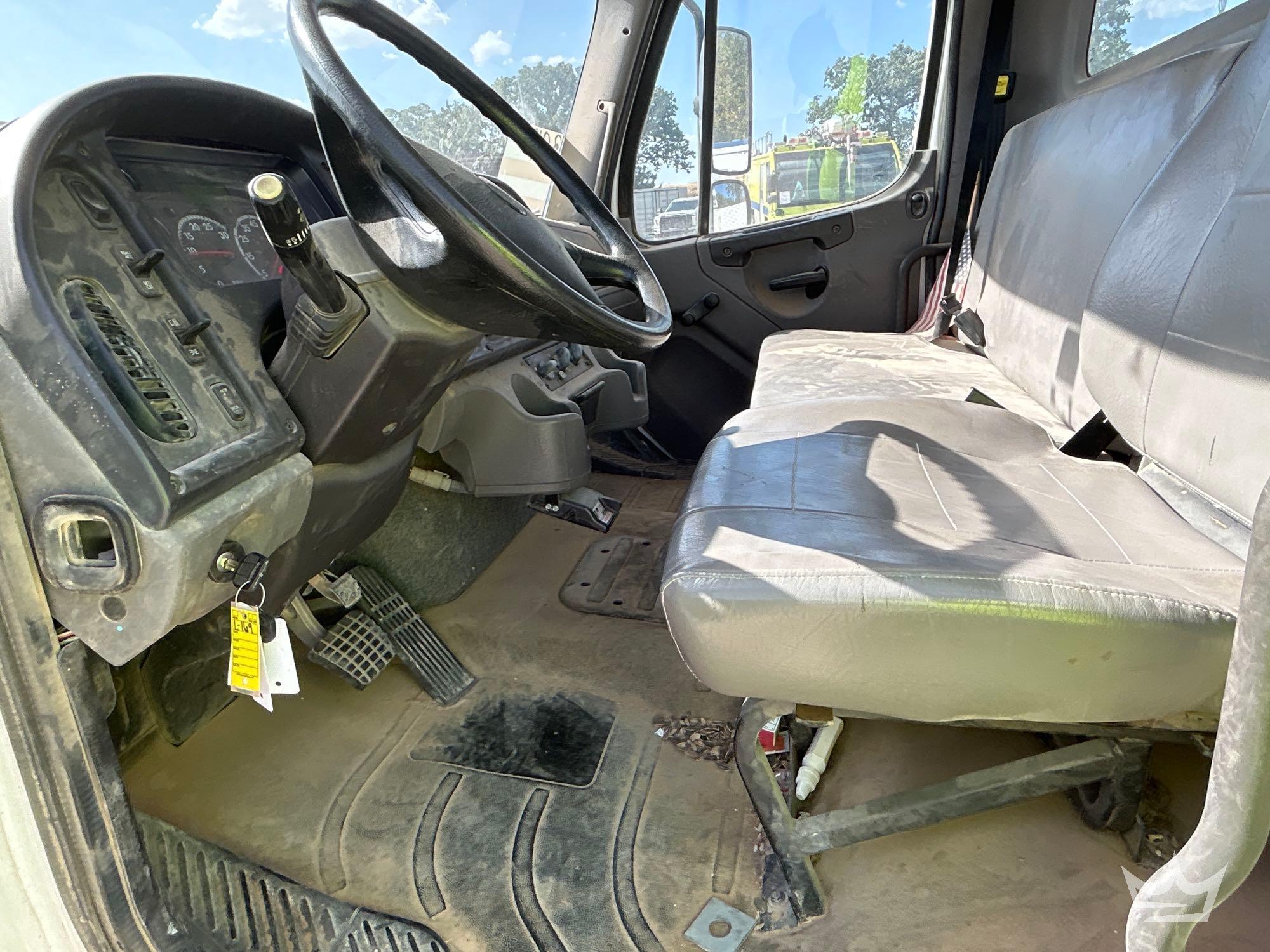 2019 Freightliner M2 106