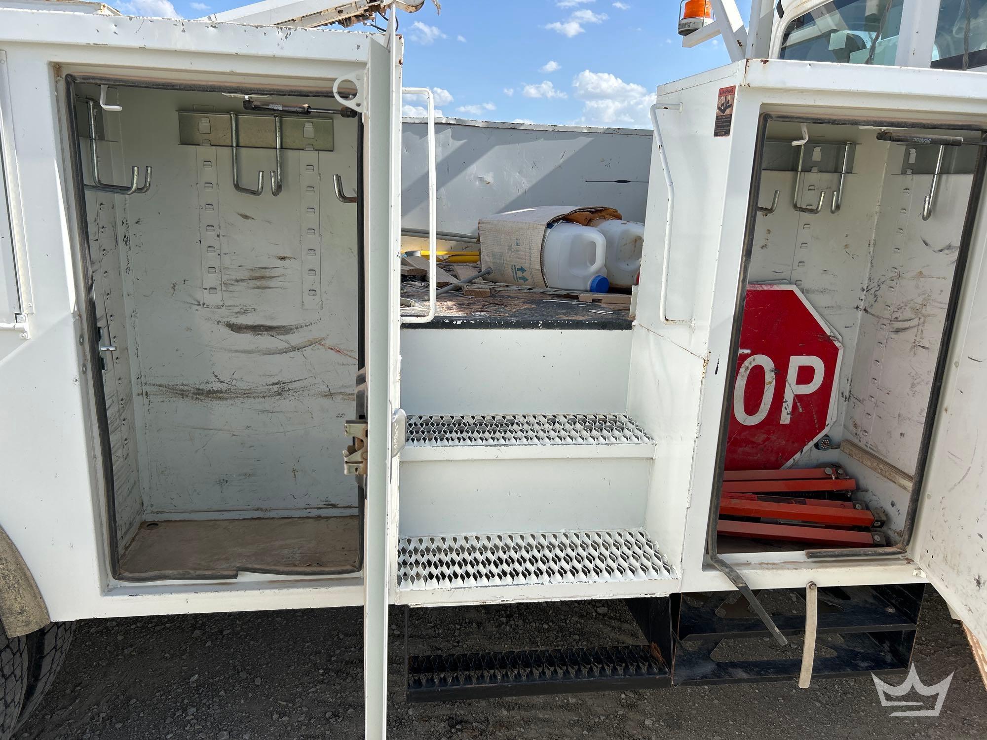 2019 Freightliner M2 106