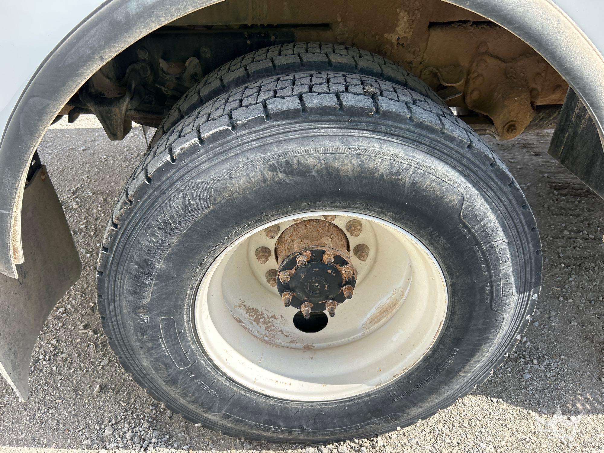 2019 Freightliner M2 106