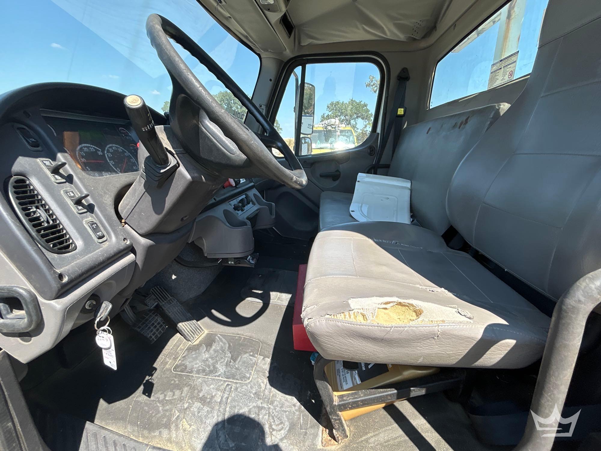 2016 Freightliner M2 106