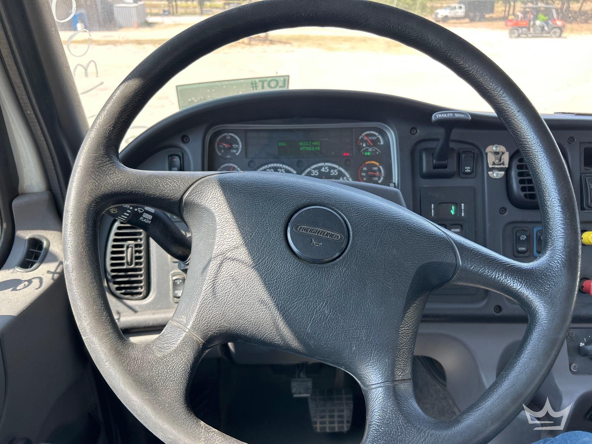 2016 Freightliner M2 106