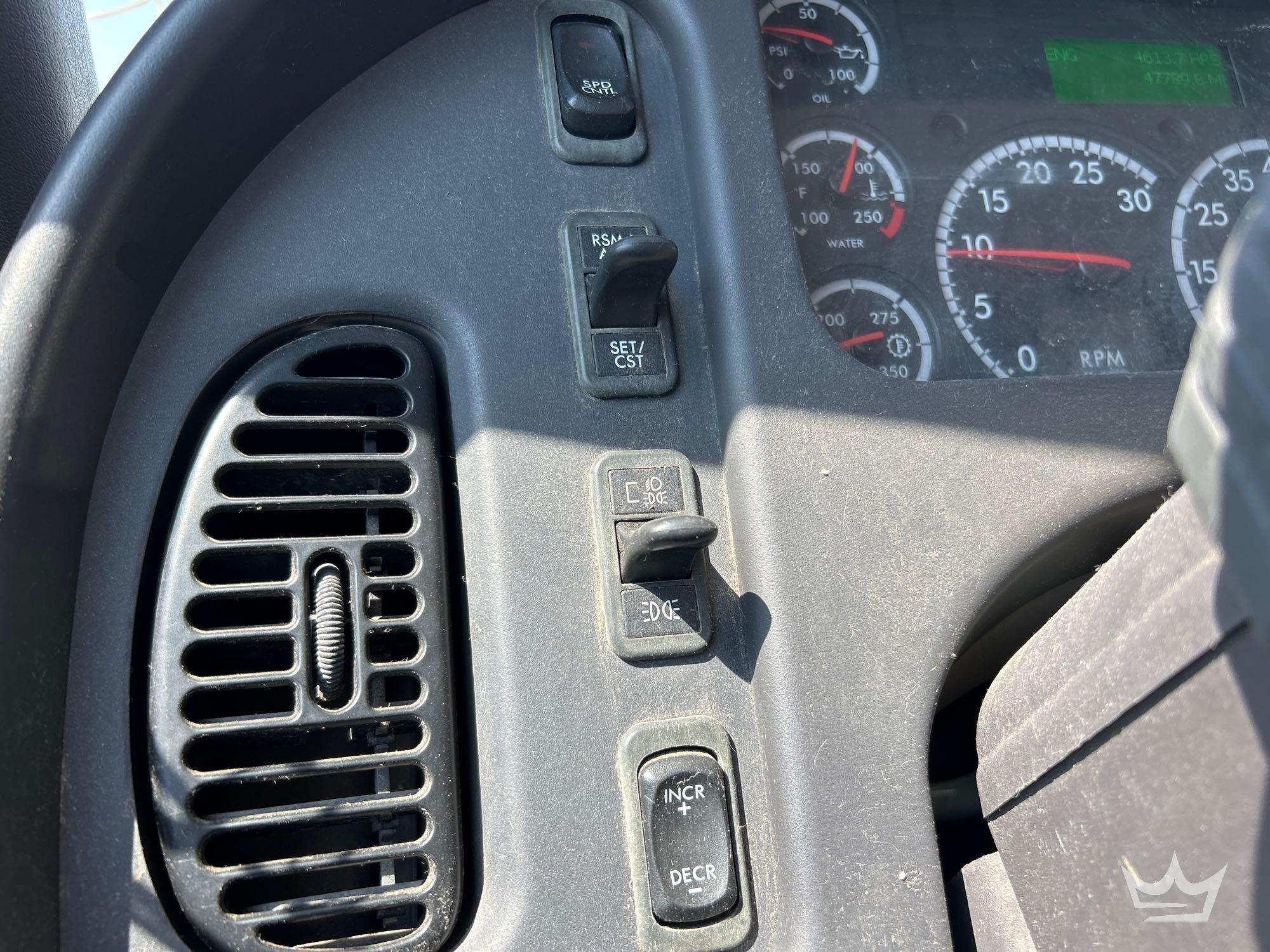 2016 Freightliner M2 106