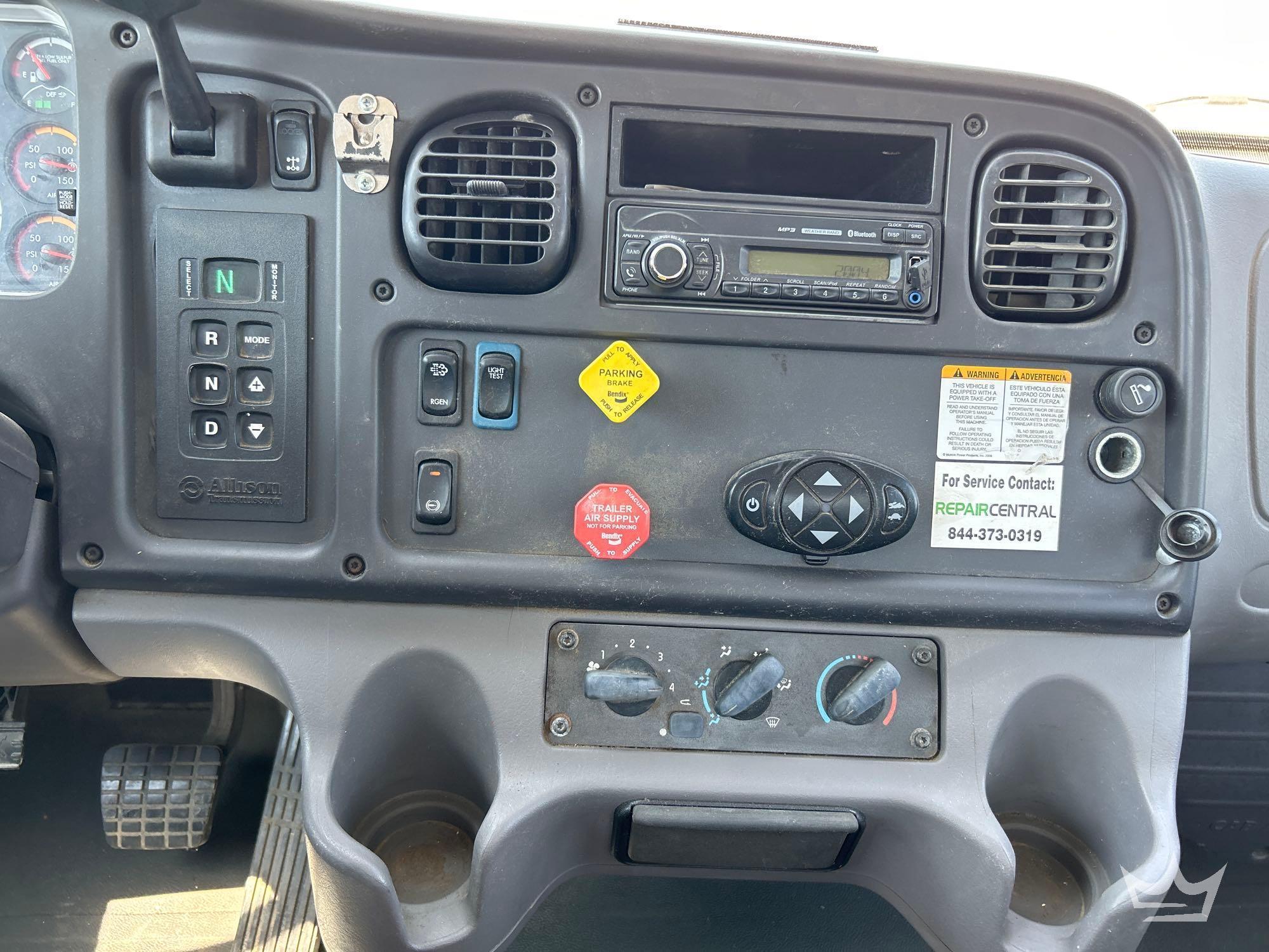2016 Freightliner M2 106