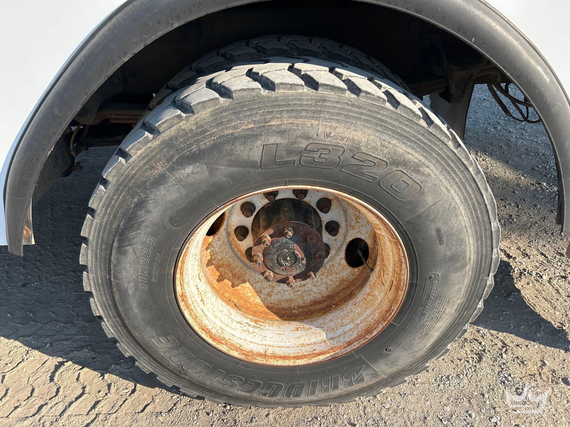 2014 Freightliner M2 106