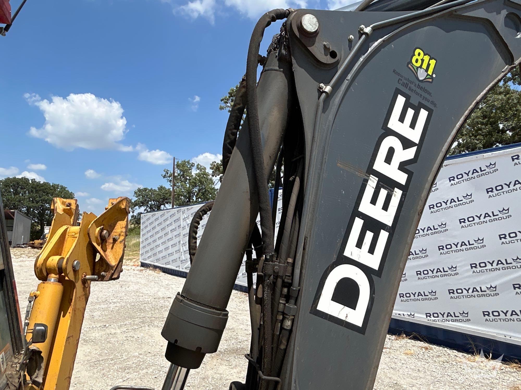 2019 John Deere 410LE