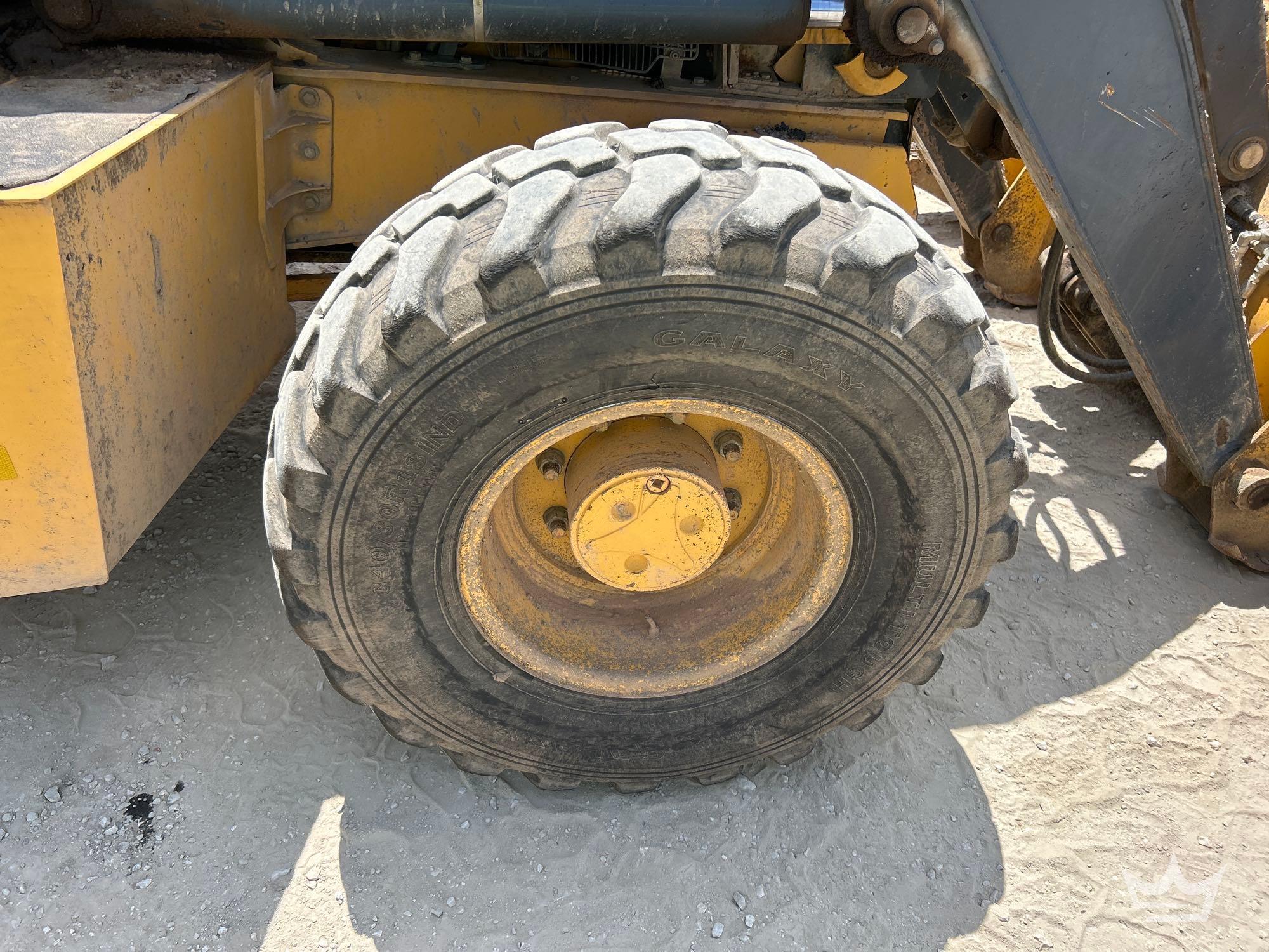 2019 John Deere 410LE
