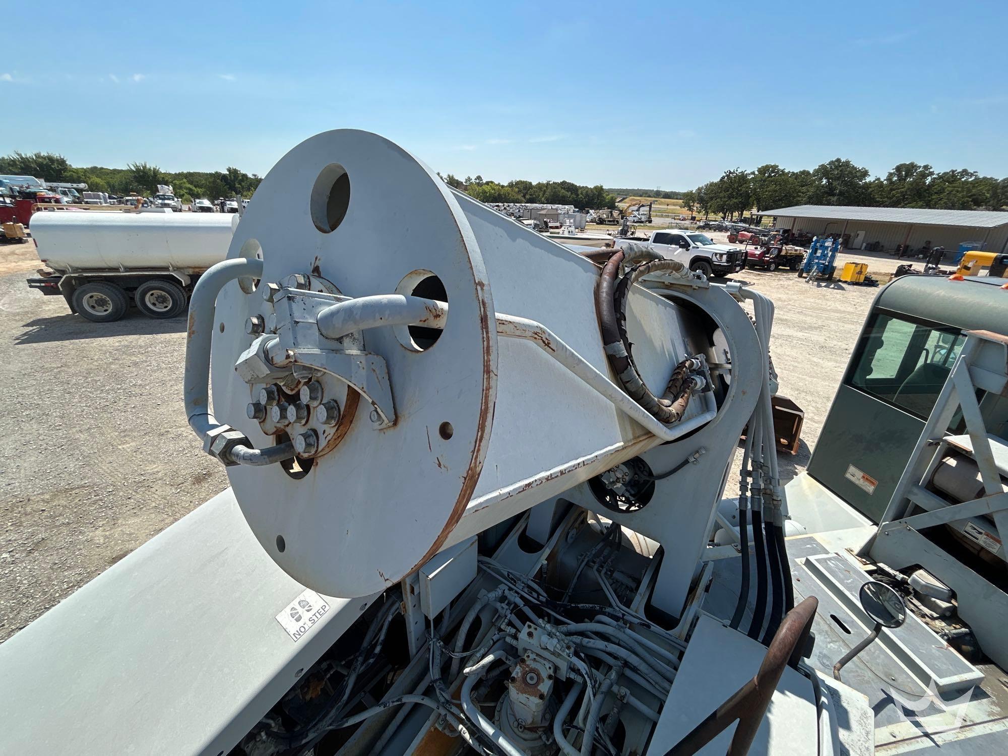 2011 Gradall XL 3100