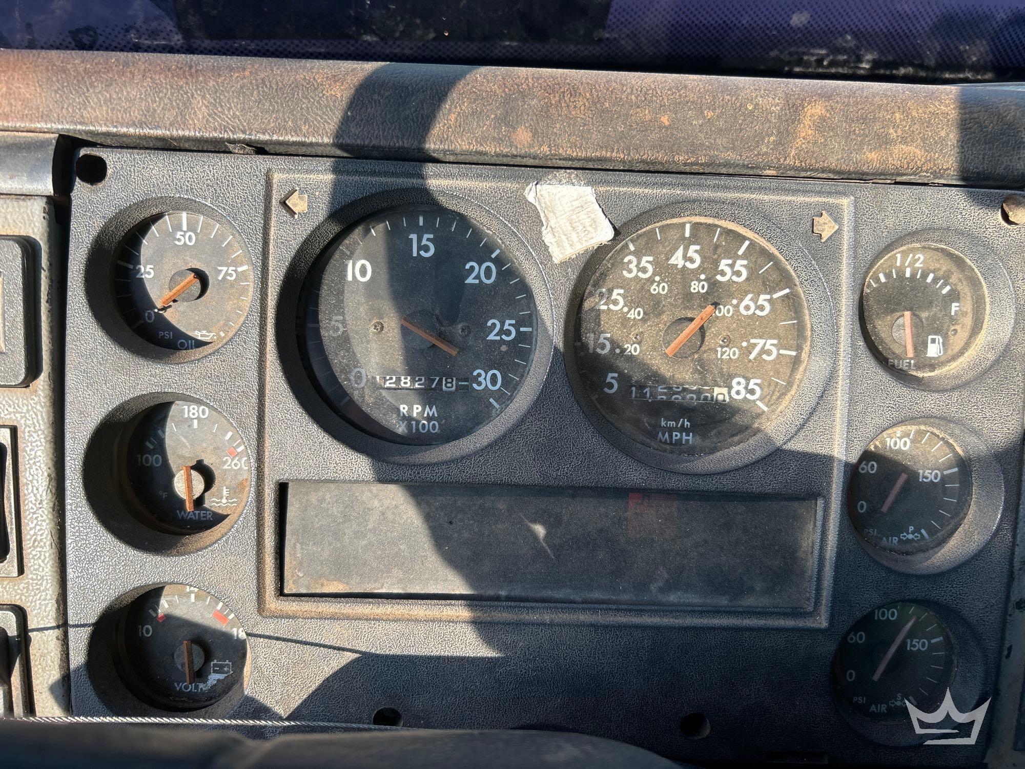 2000 Freightliner FL70