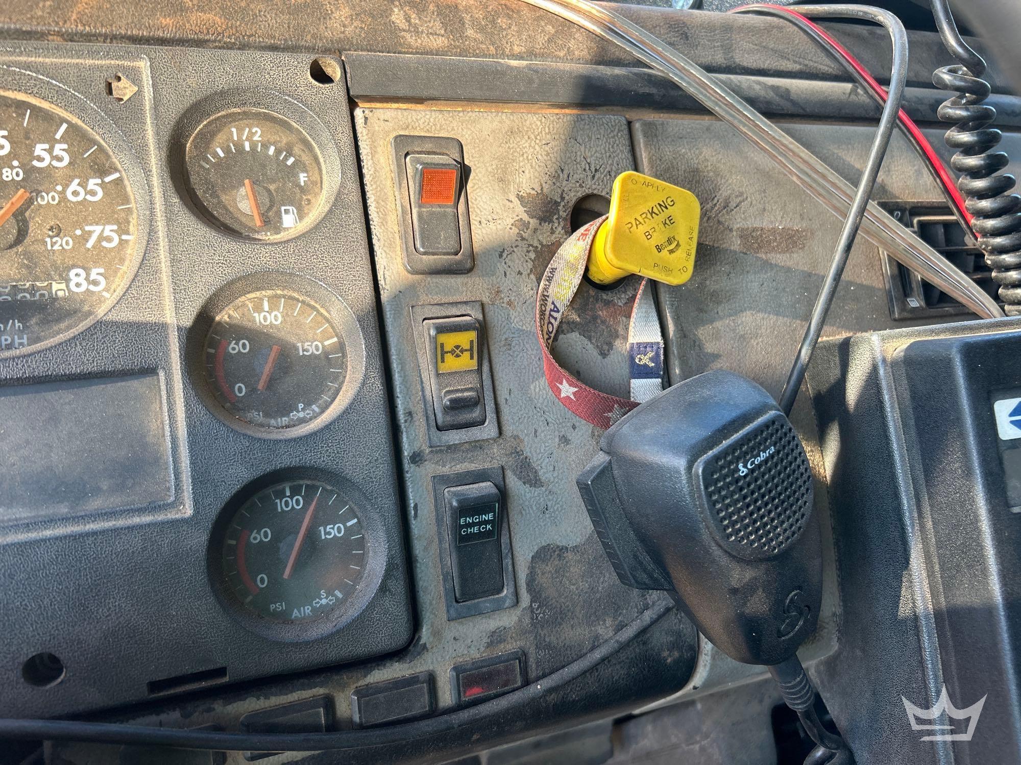 2000 Freightliner FL70
