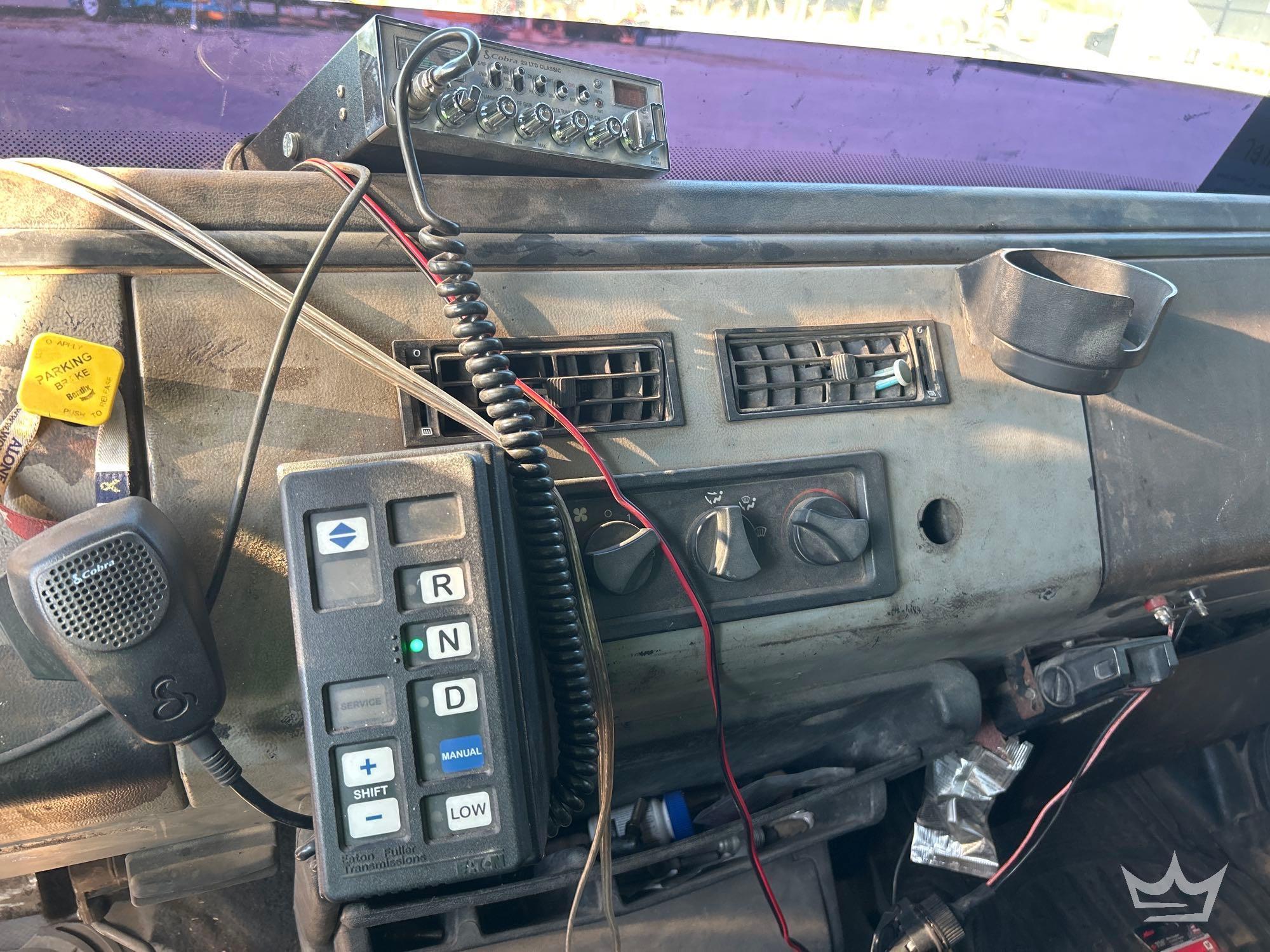 2000 Freightliner FL70