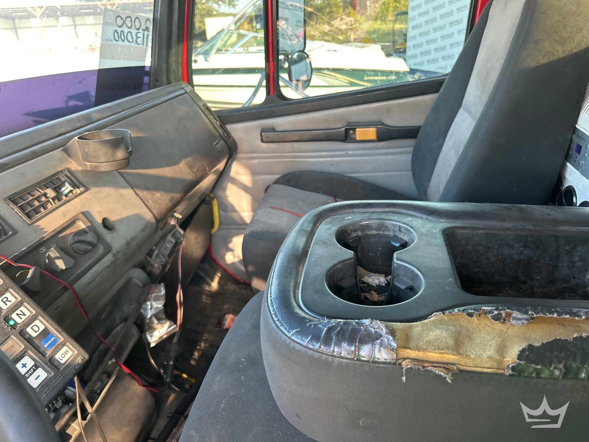 2000 Freightliner FL70