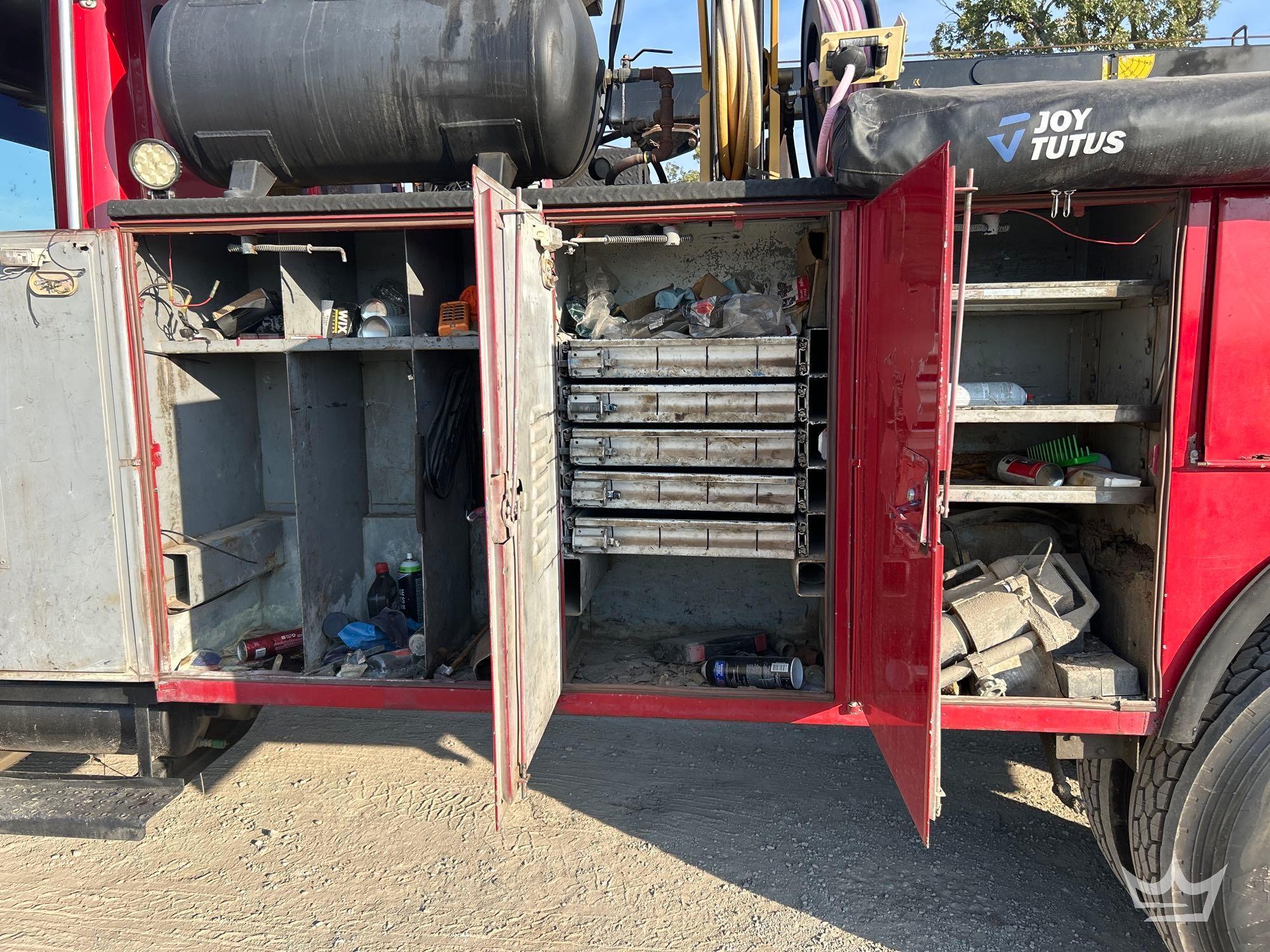 2000 Freightliner FL70