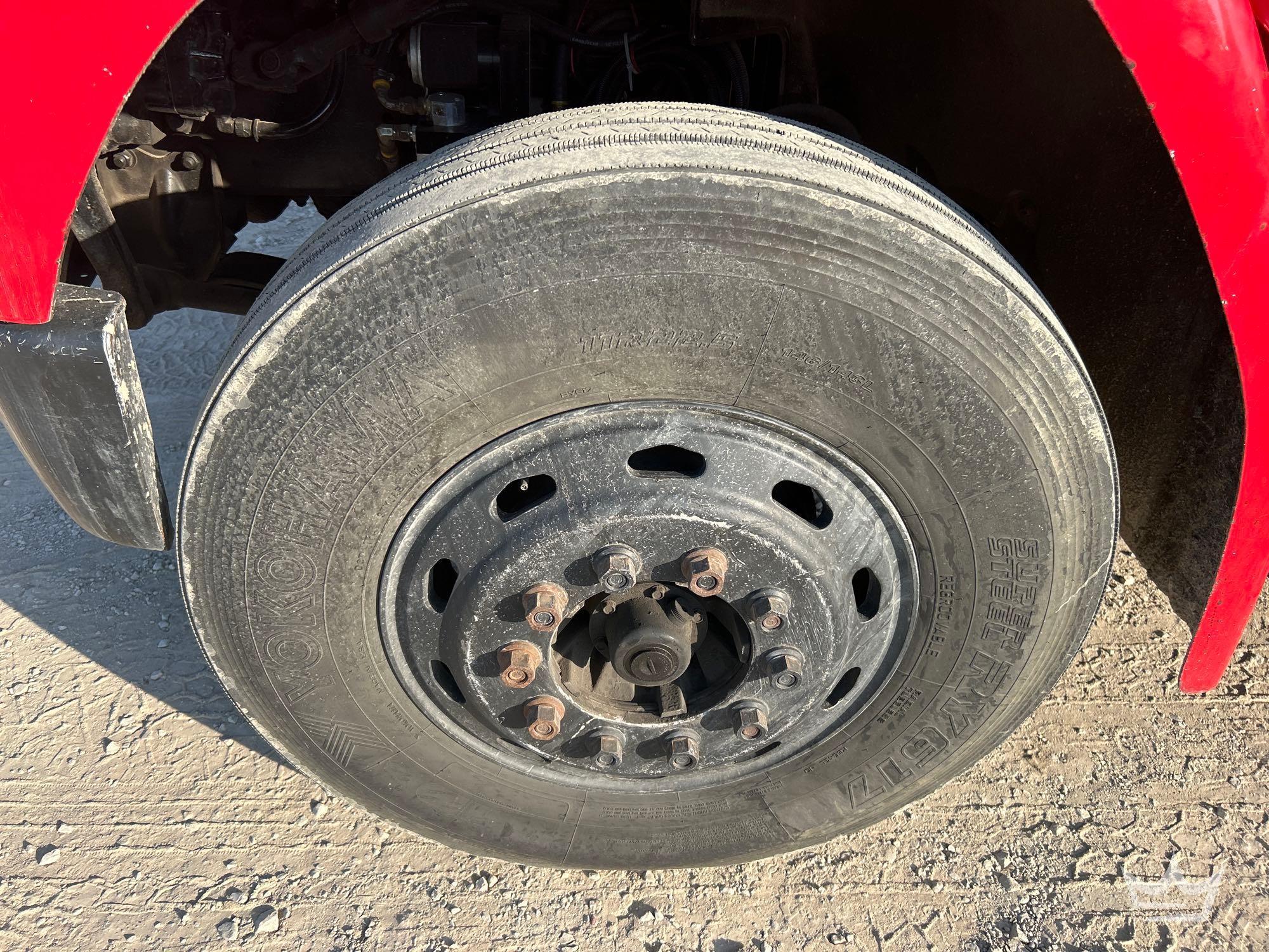 2000 Freightliner FL70