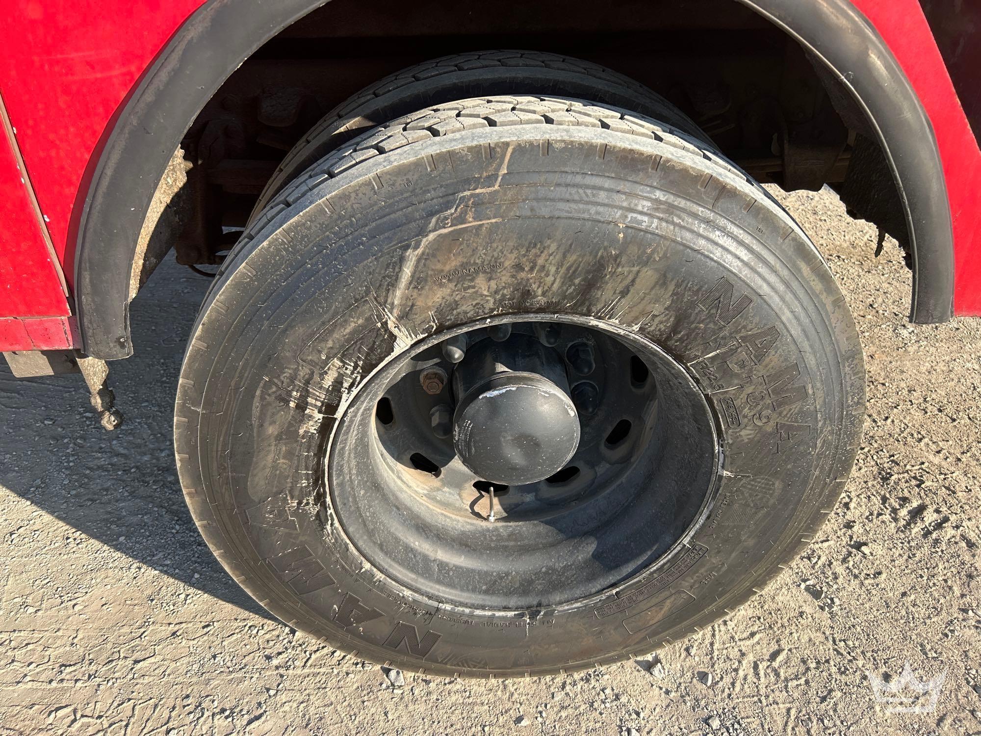 2000 Freightliner FL70