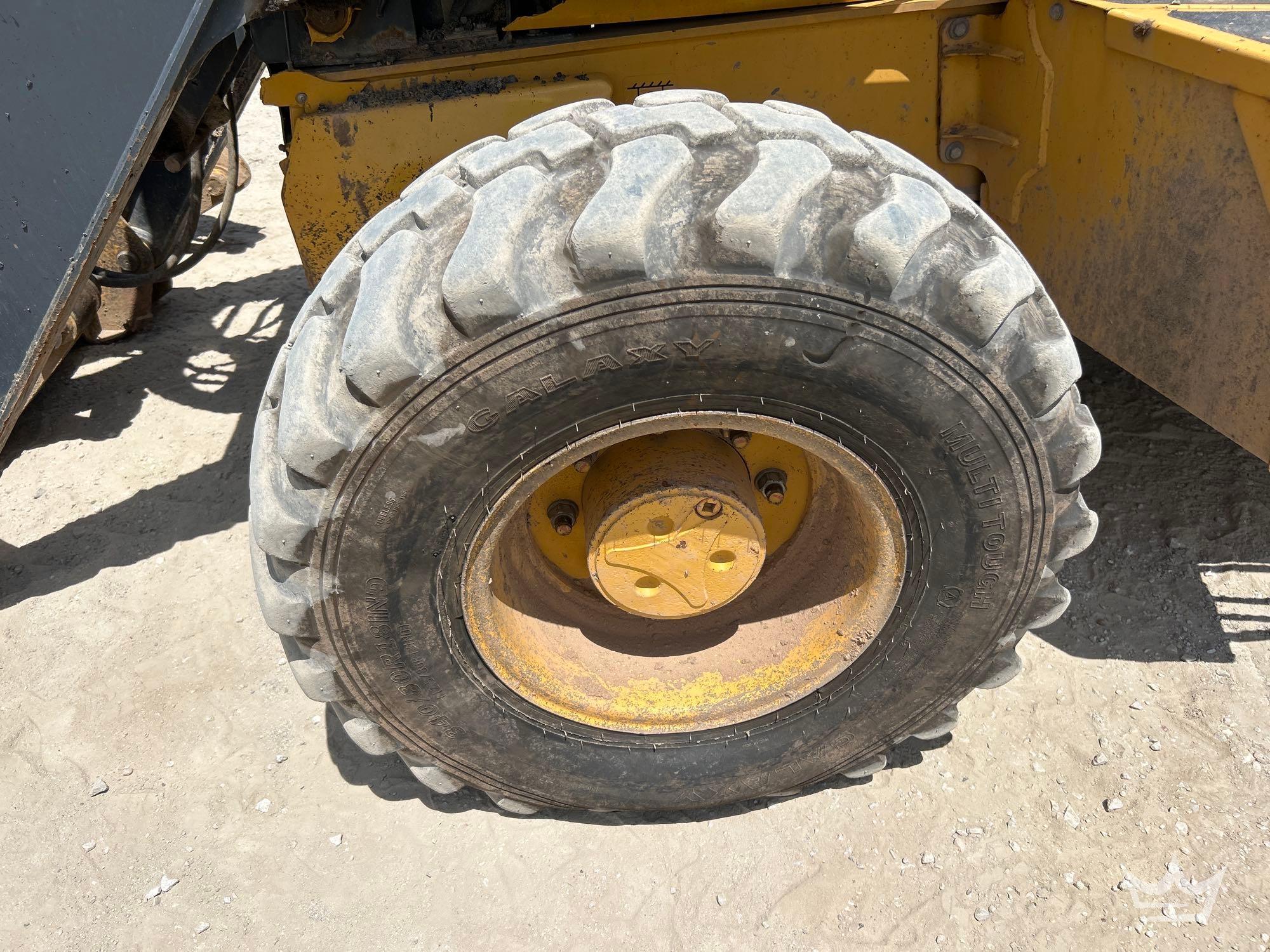 2019 John Deere 410LE