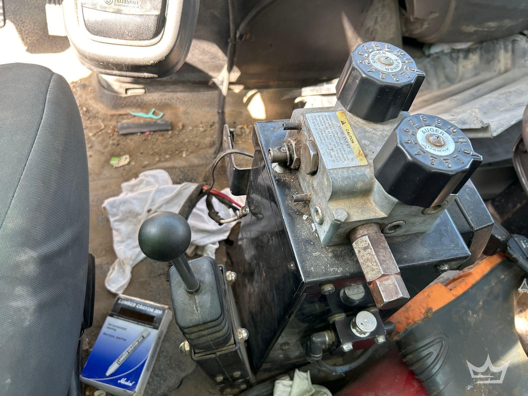 2012 International 7500 WORKSTAR