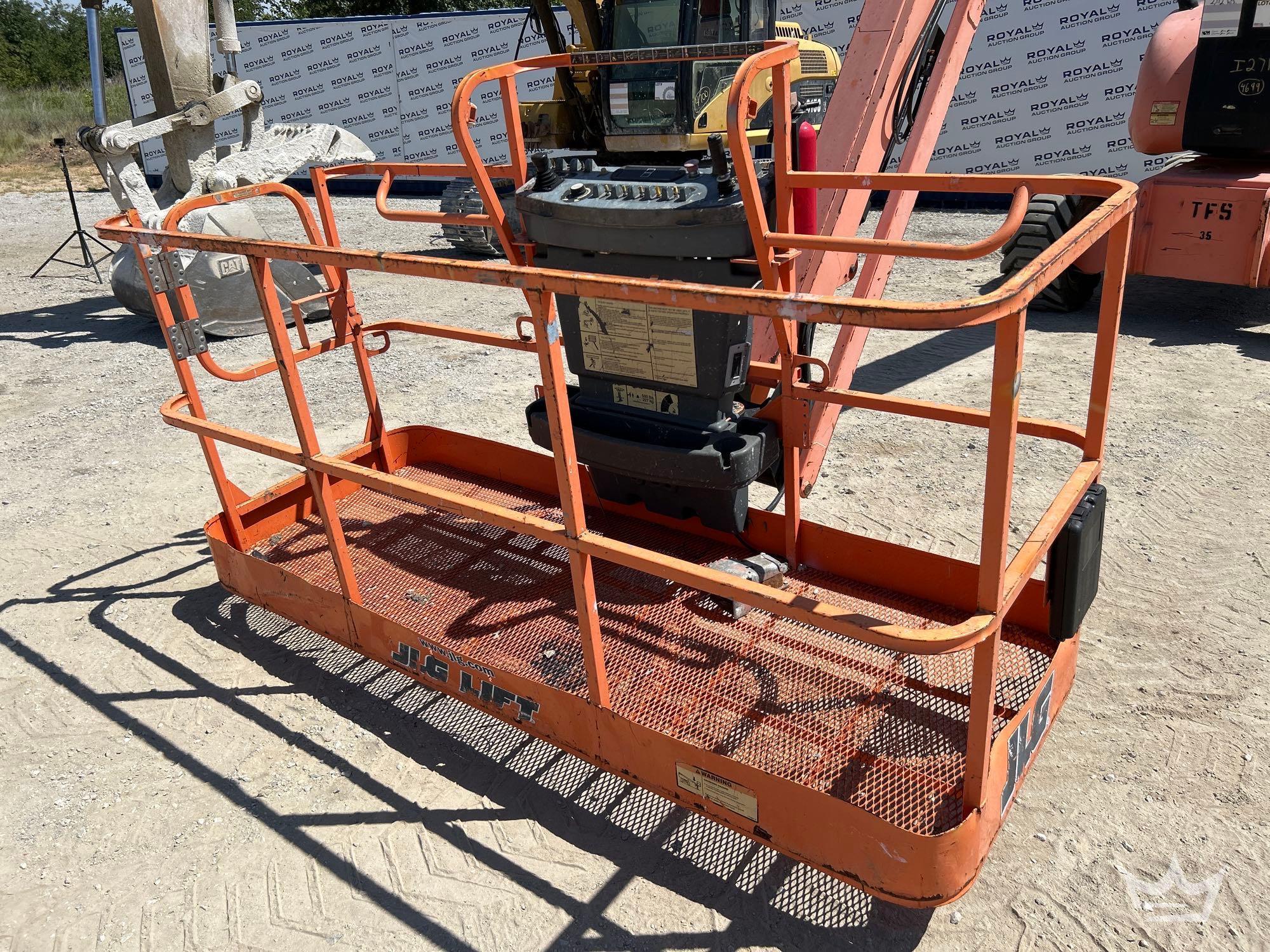 2008 JLG 800AJ