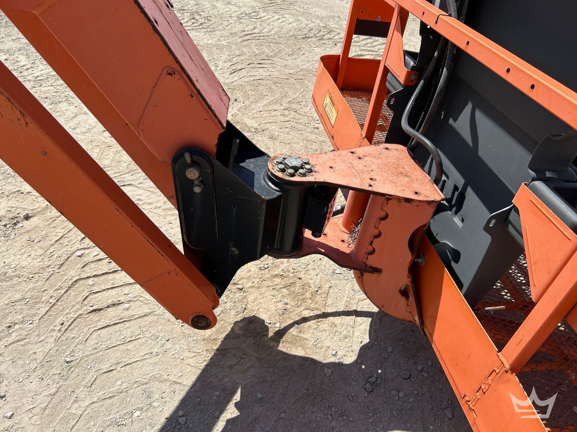 2008 JLG 800AJ