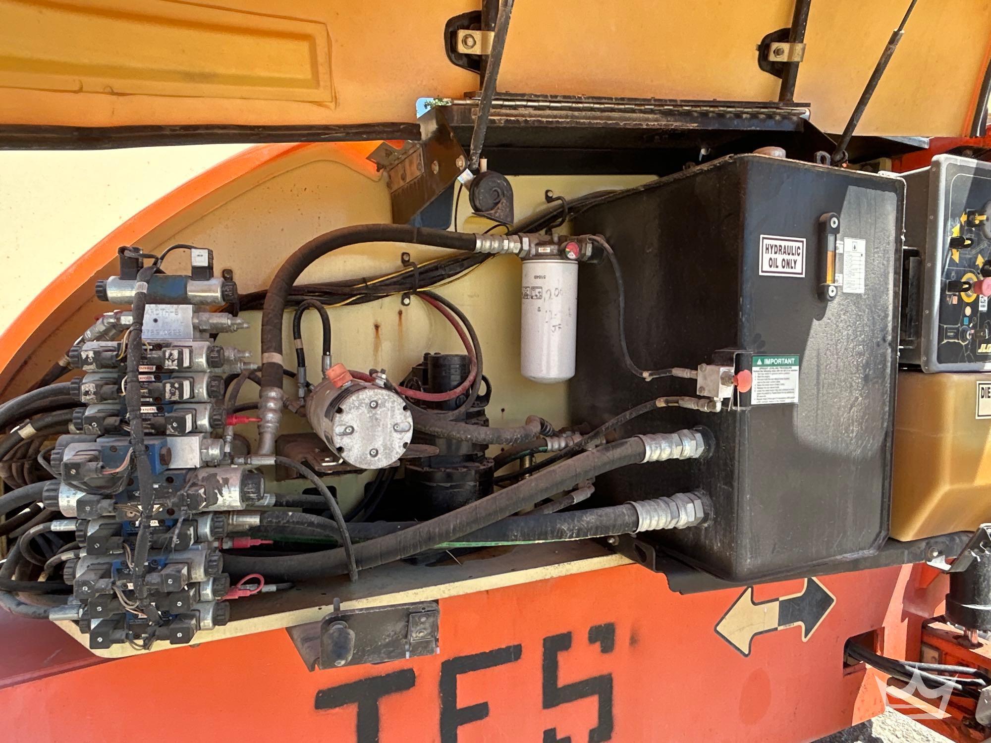 2008 JLG 800AJ