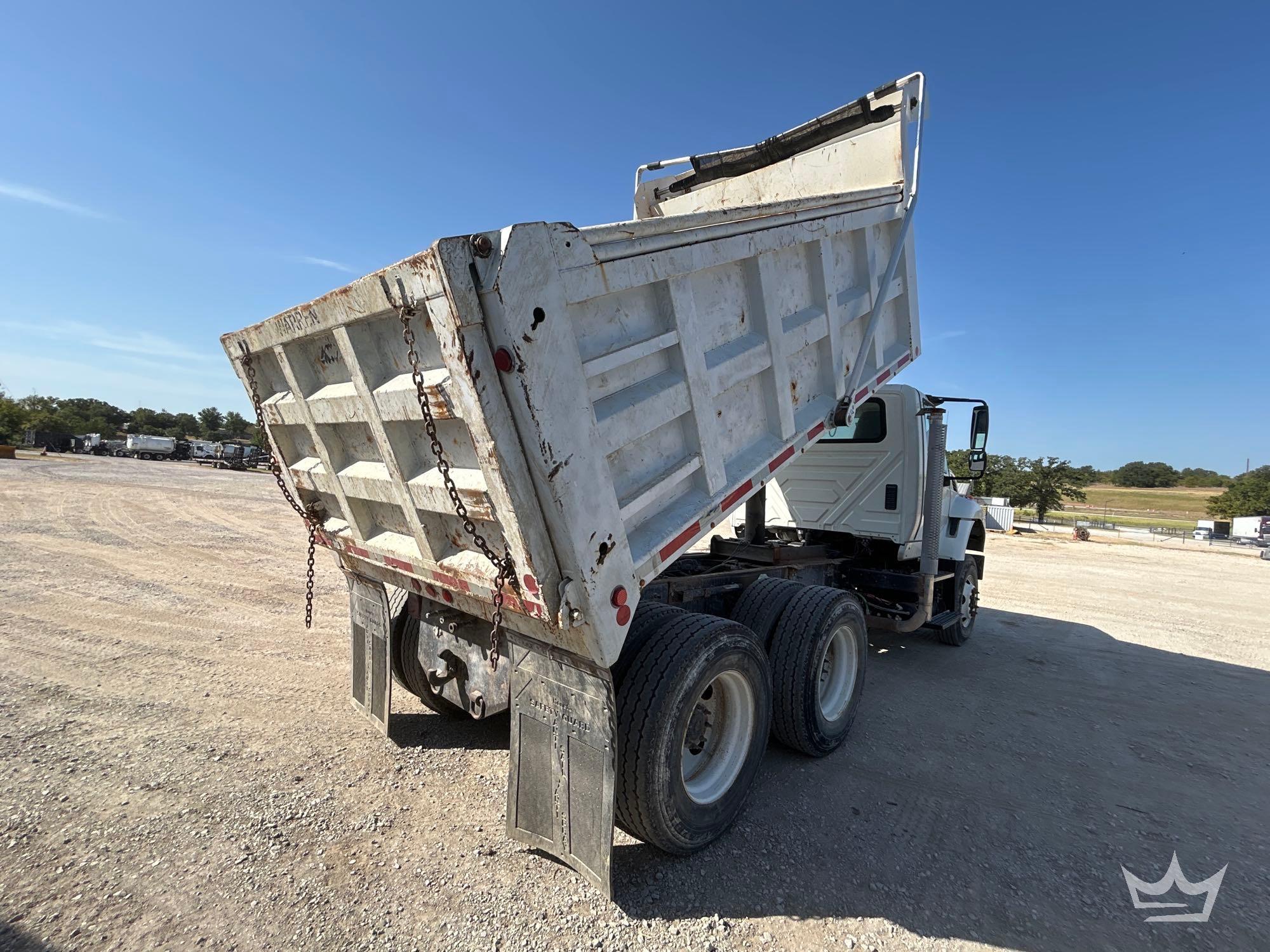 2015 International 7400