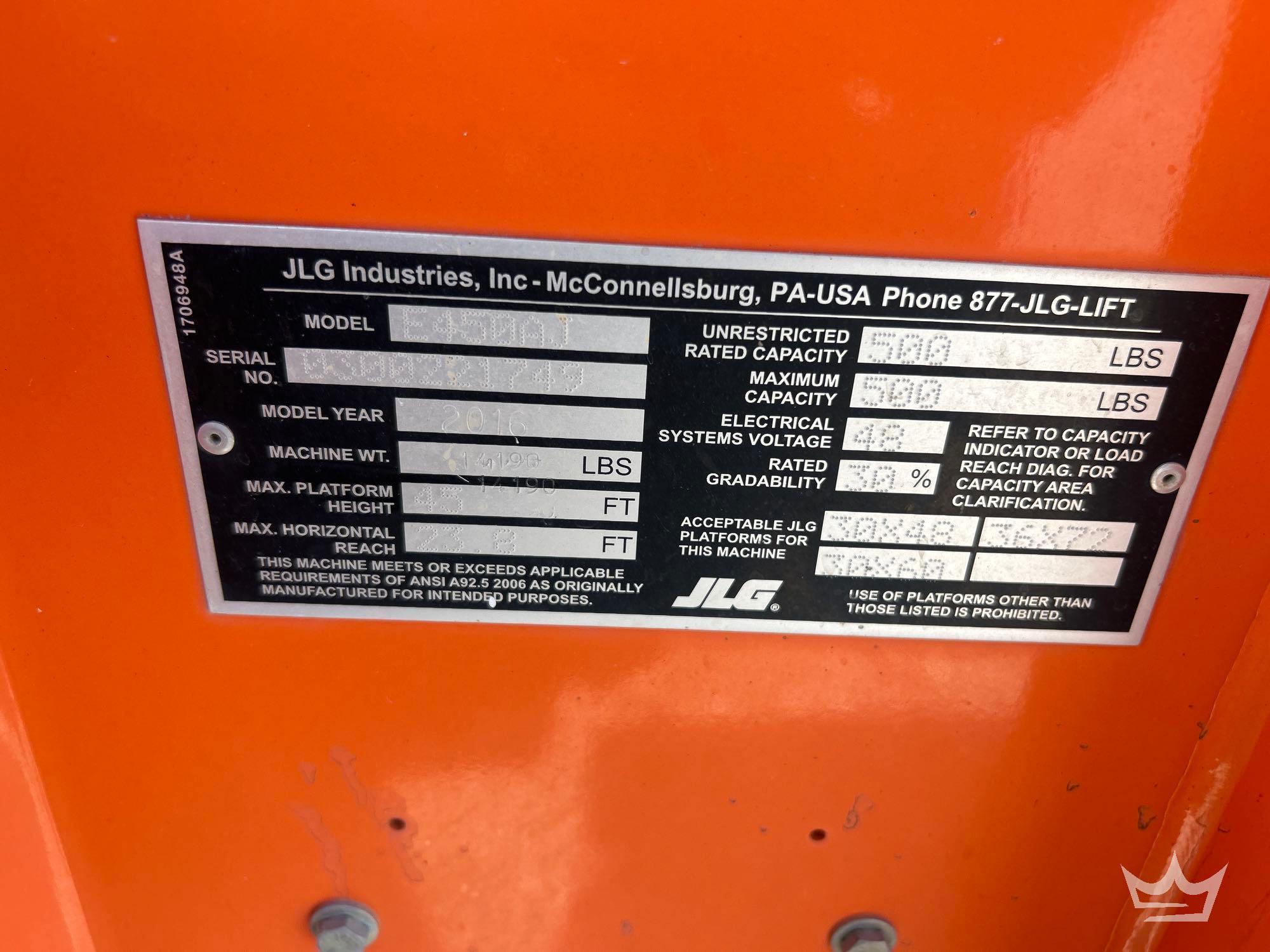 2016 JLG E450AJ