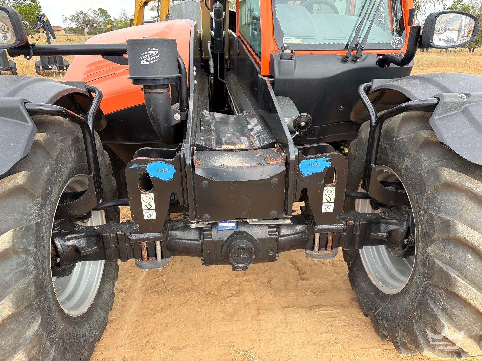 2023 JLG 925