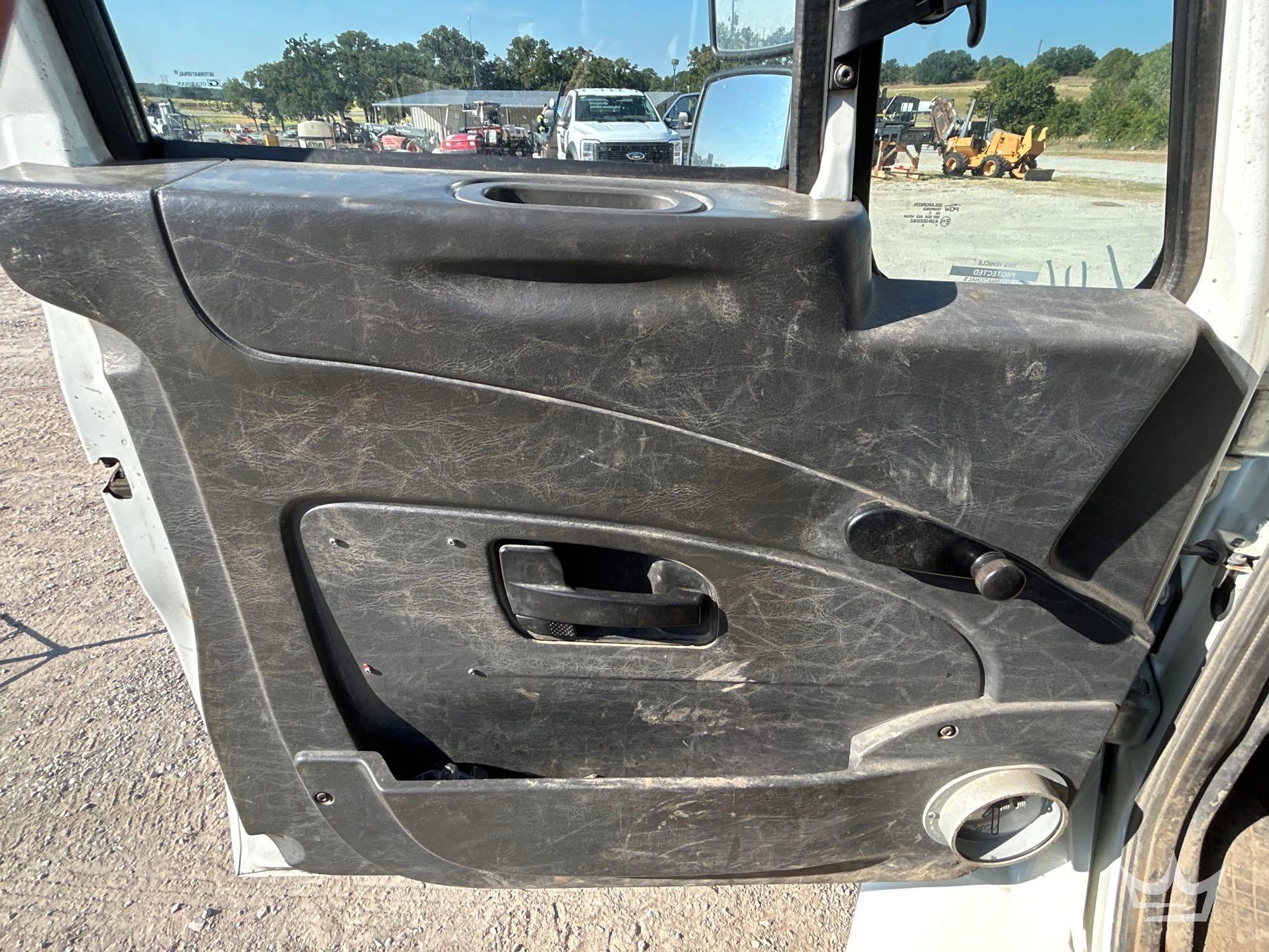2014 International Durastar 4300
