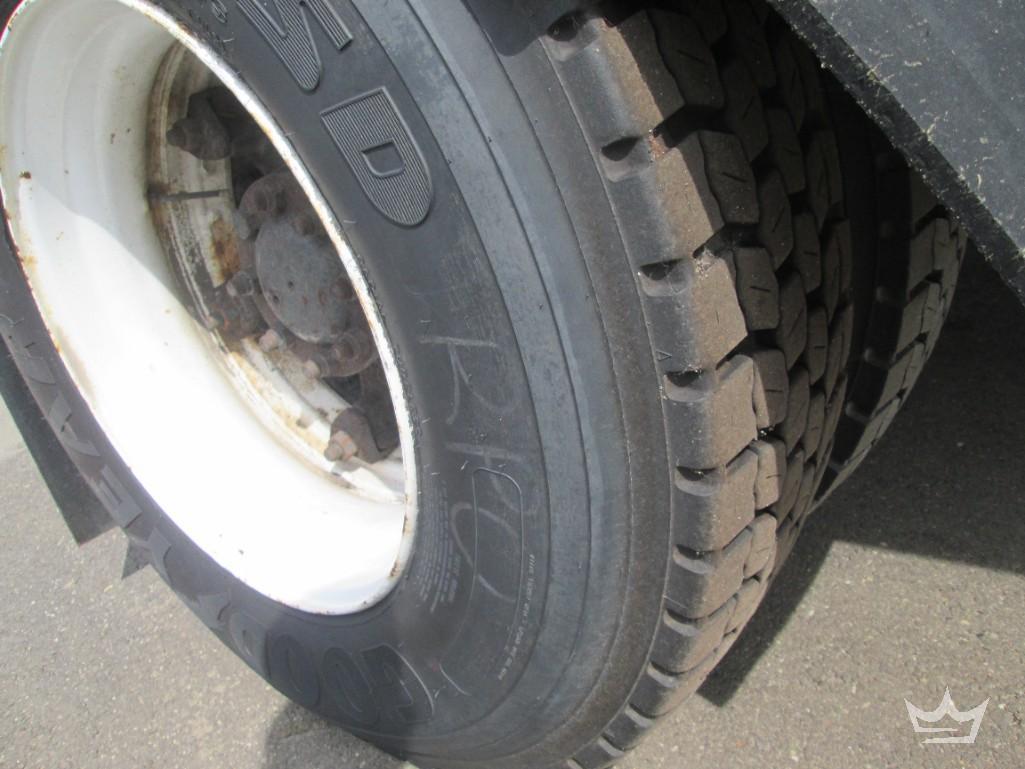 2002 International 4900