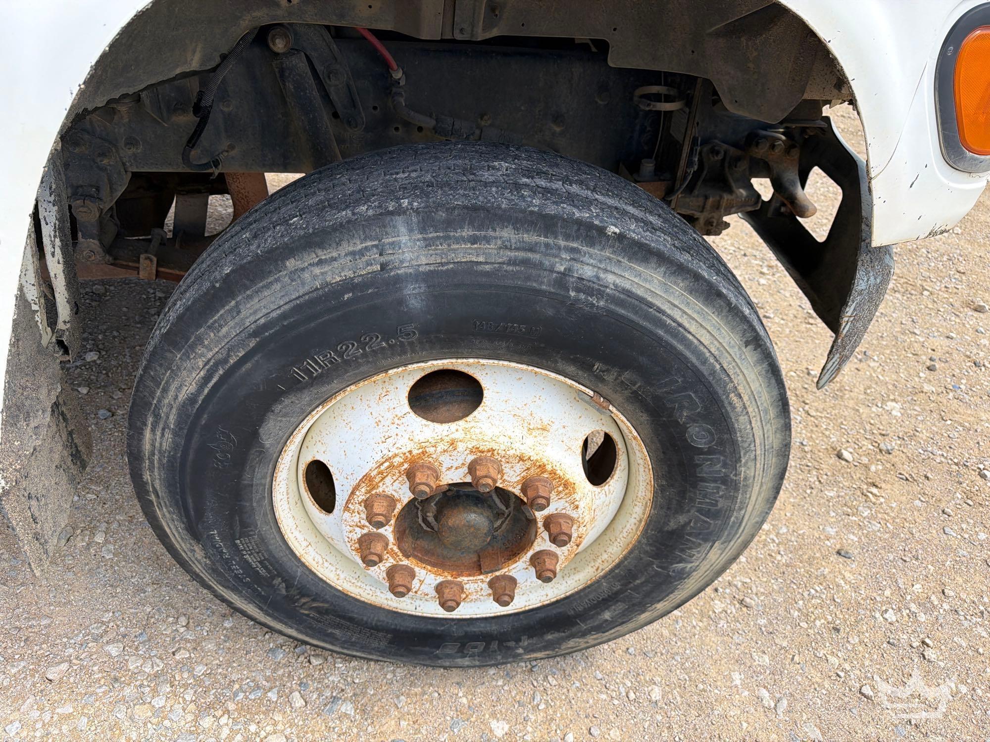 1997 Ford F800