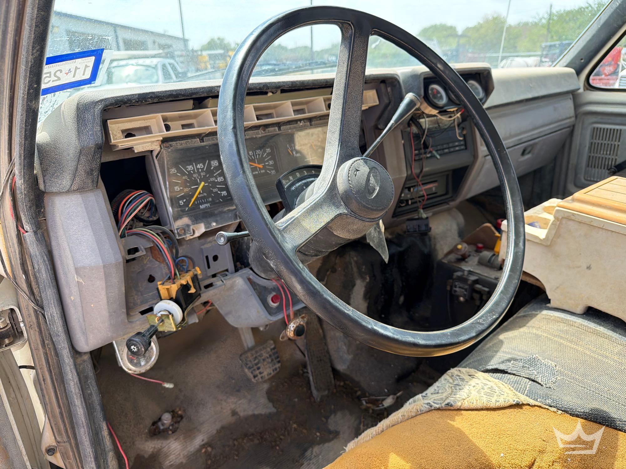 1997 Ford F800