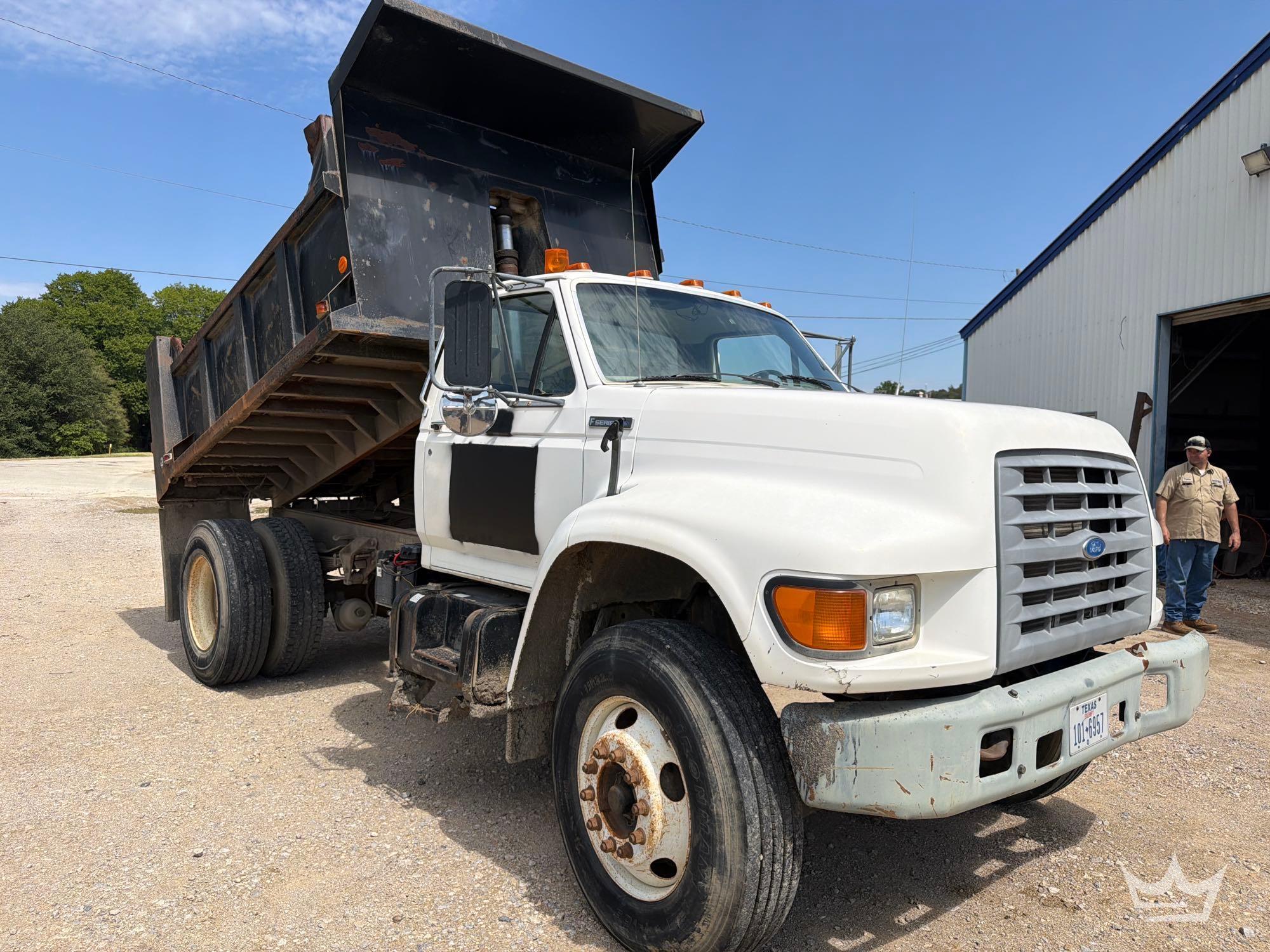 1997 Ford F800