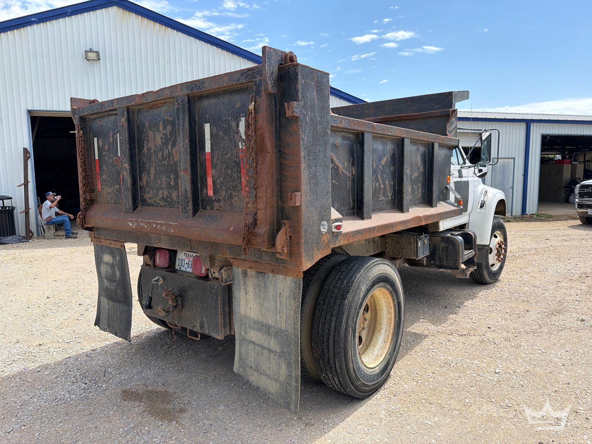 1997 Ford F800