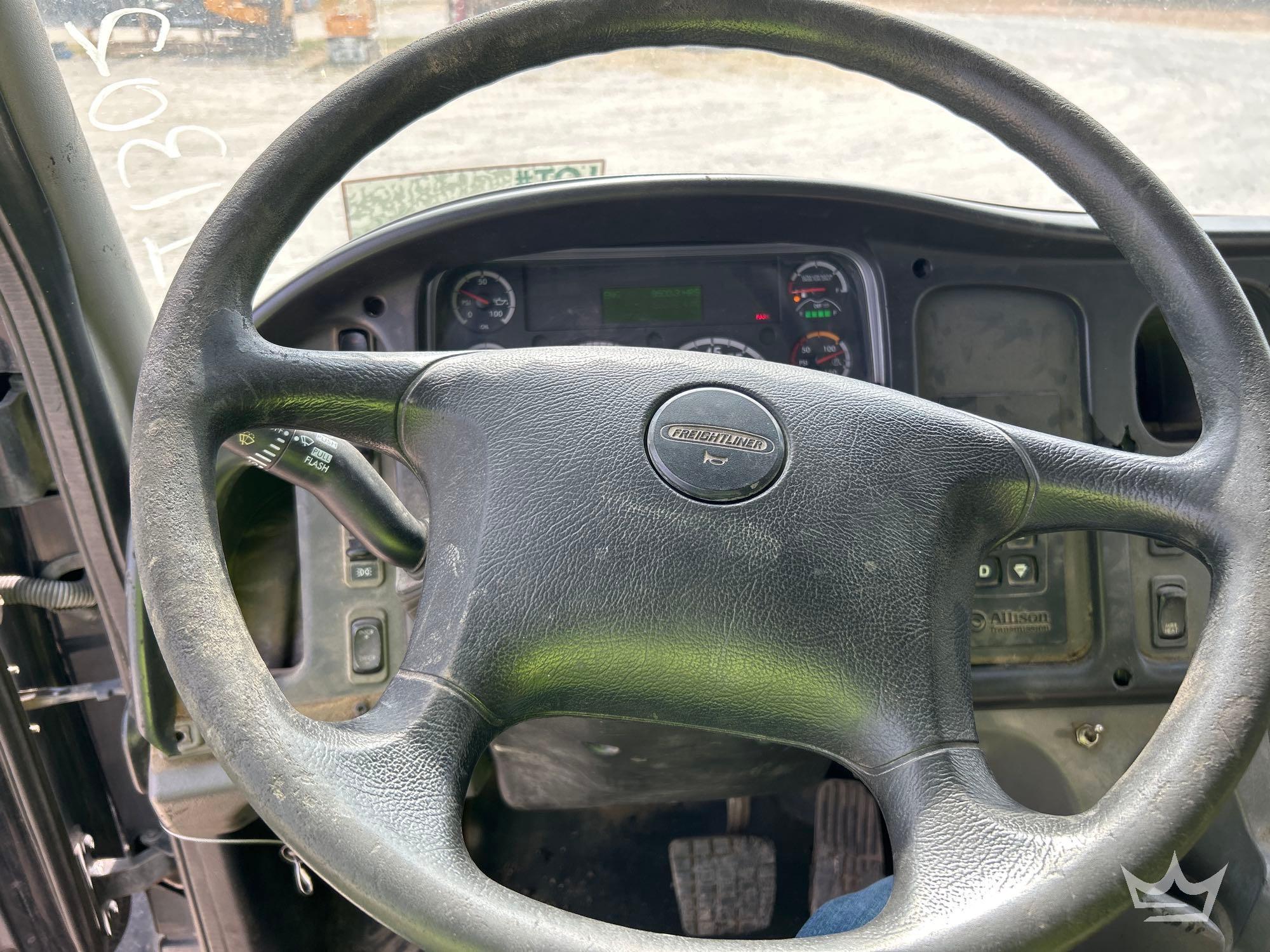 2016 Freightliner M2106