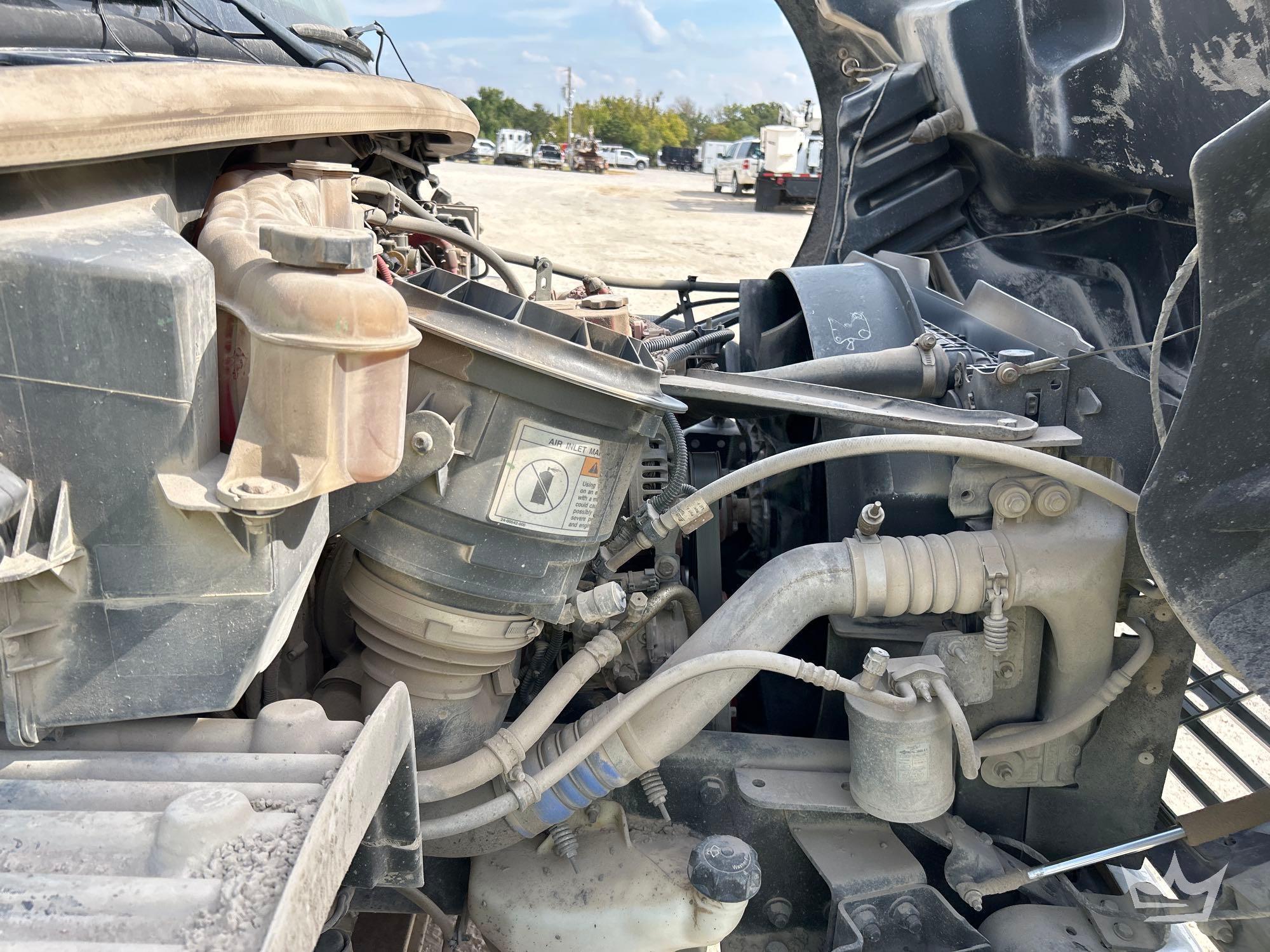 2016 Freightliner M2106