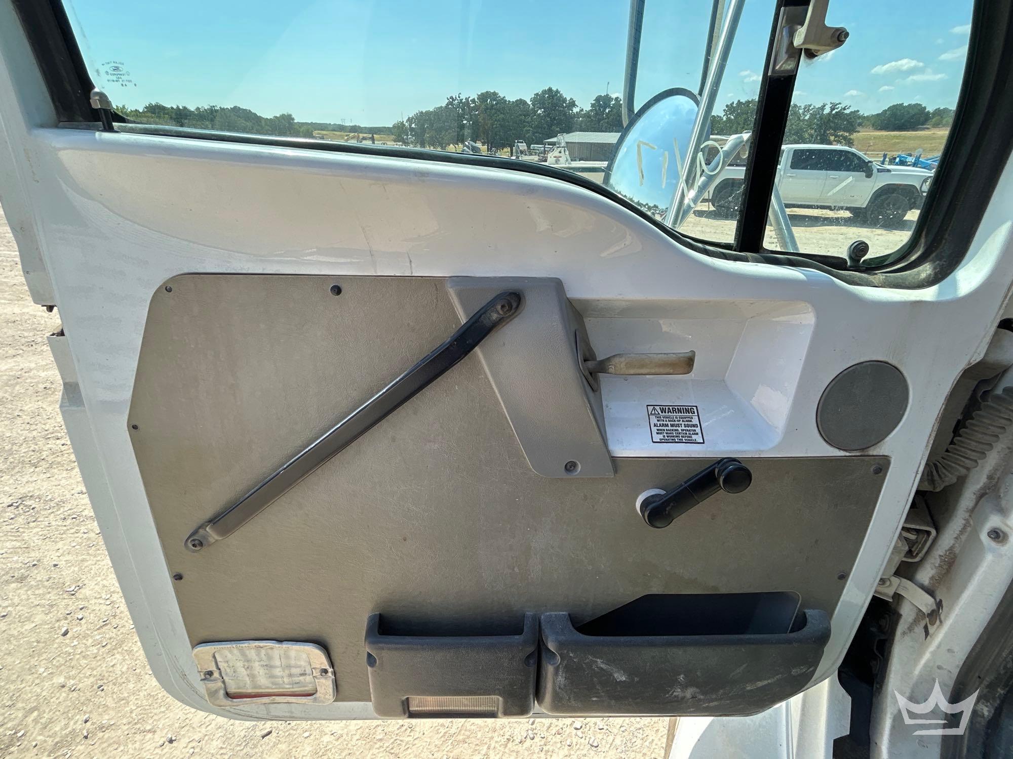 2000 Sterling L7500