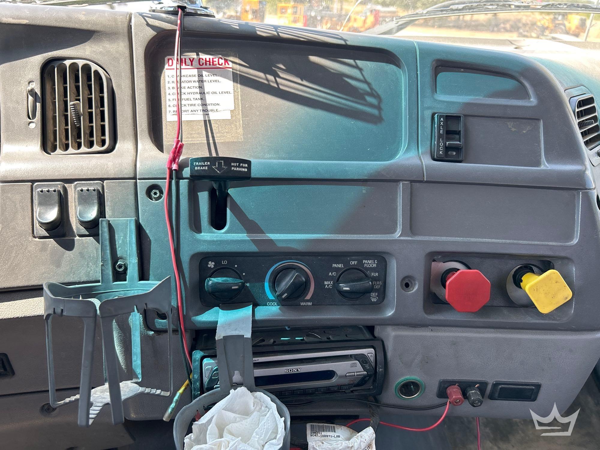 2000 Sterling L7500