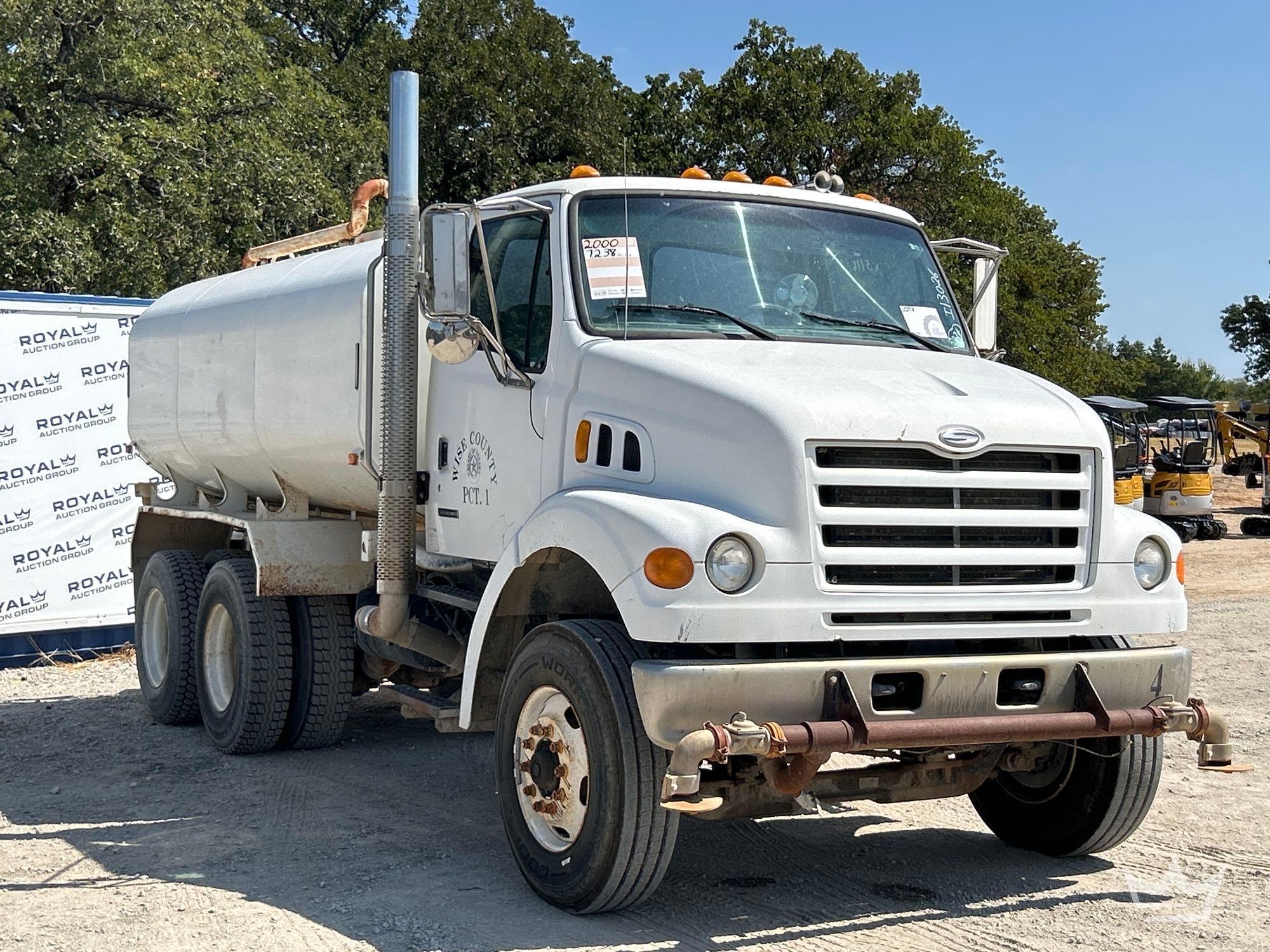 2000 Sterling L7500
