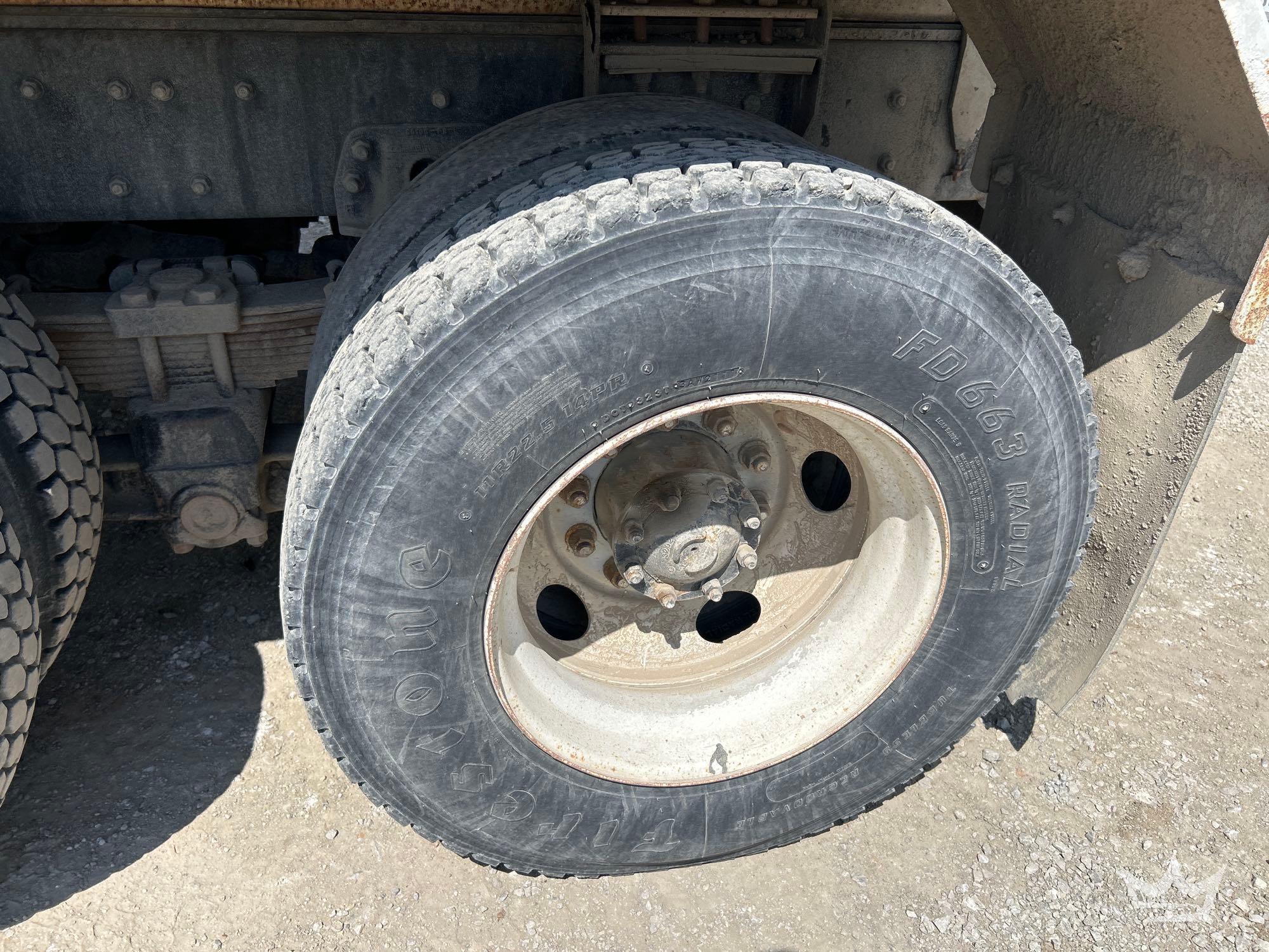 2000 Sterling L7500