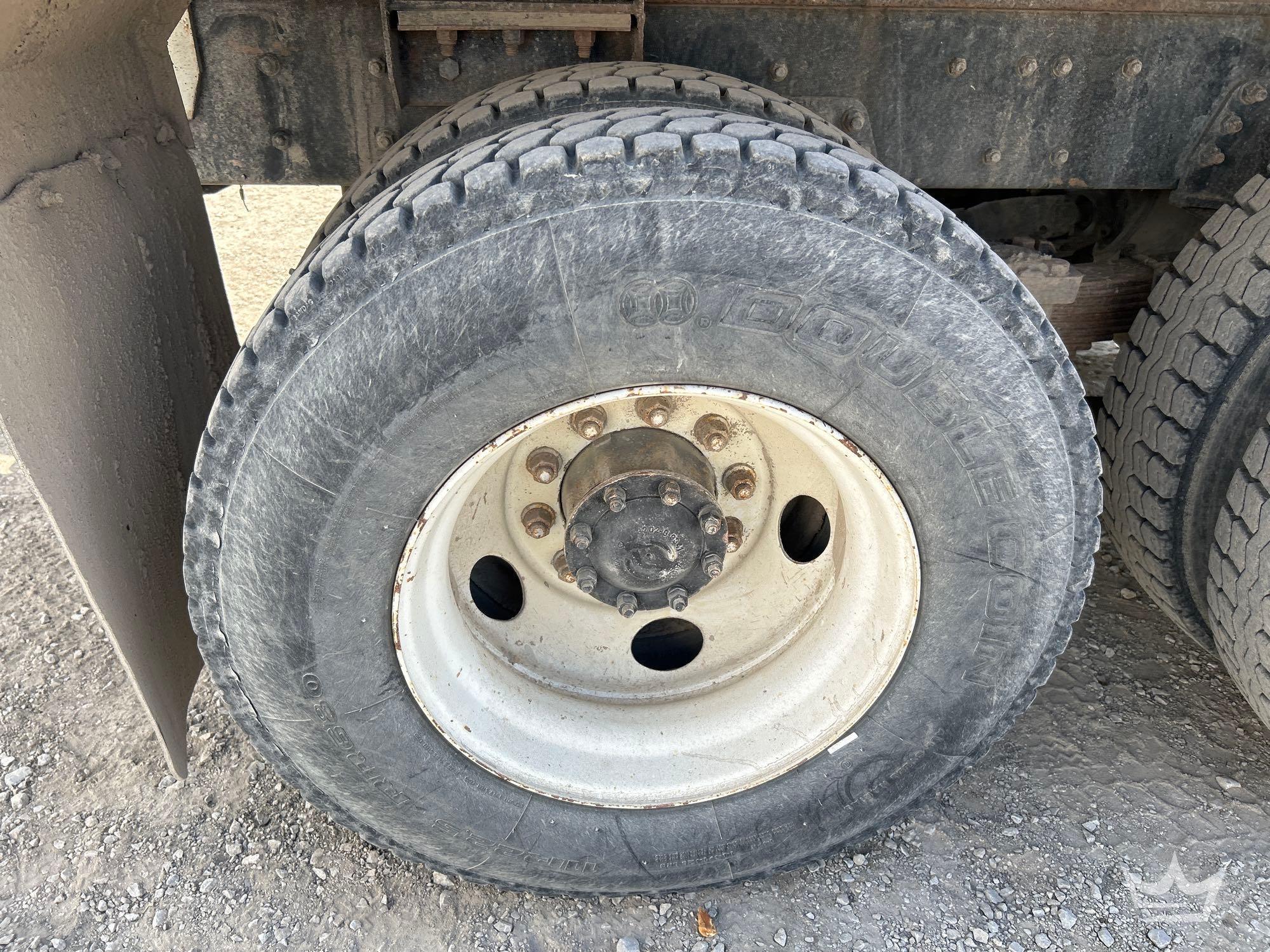 2000 Sterling L7500
