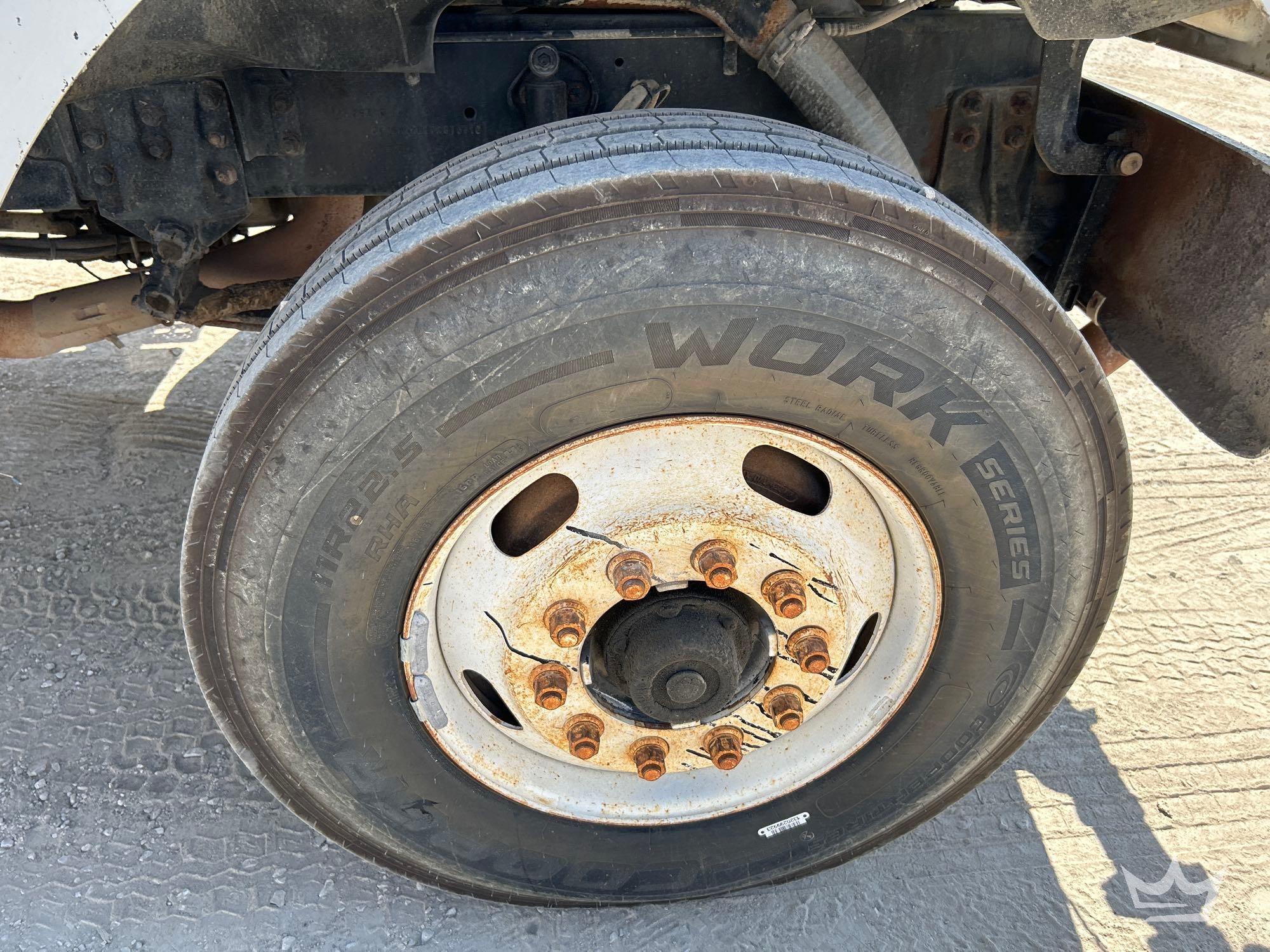 2000 Sterling L7500